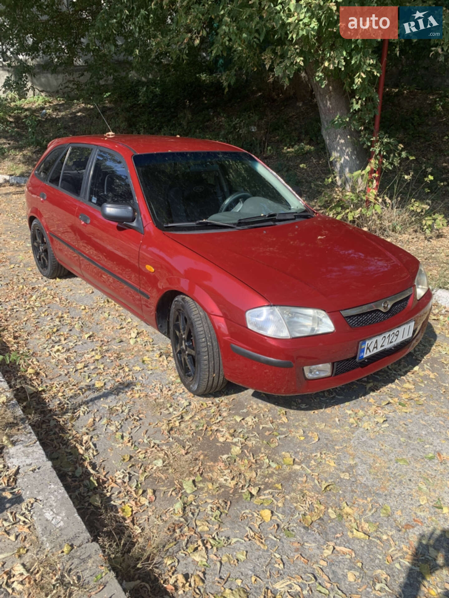MAZDA 323 F 1999