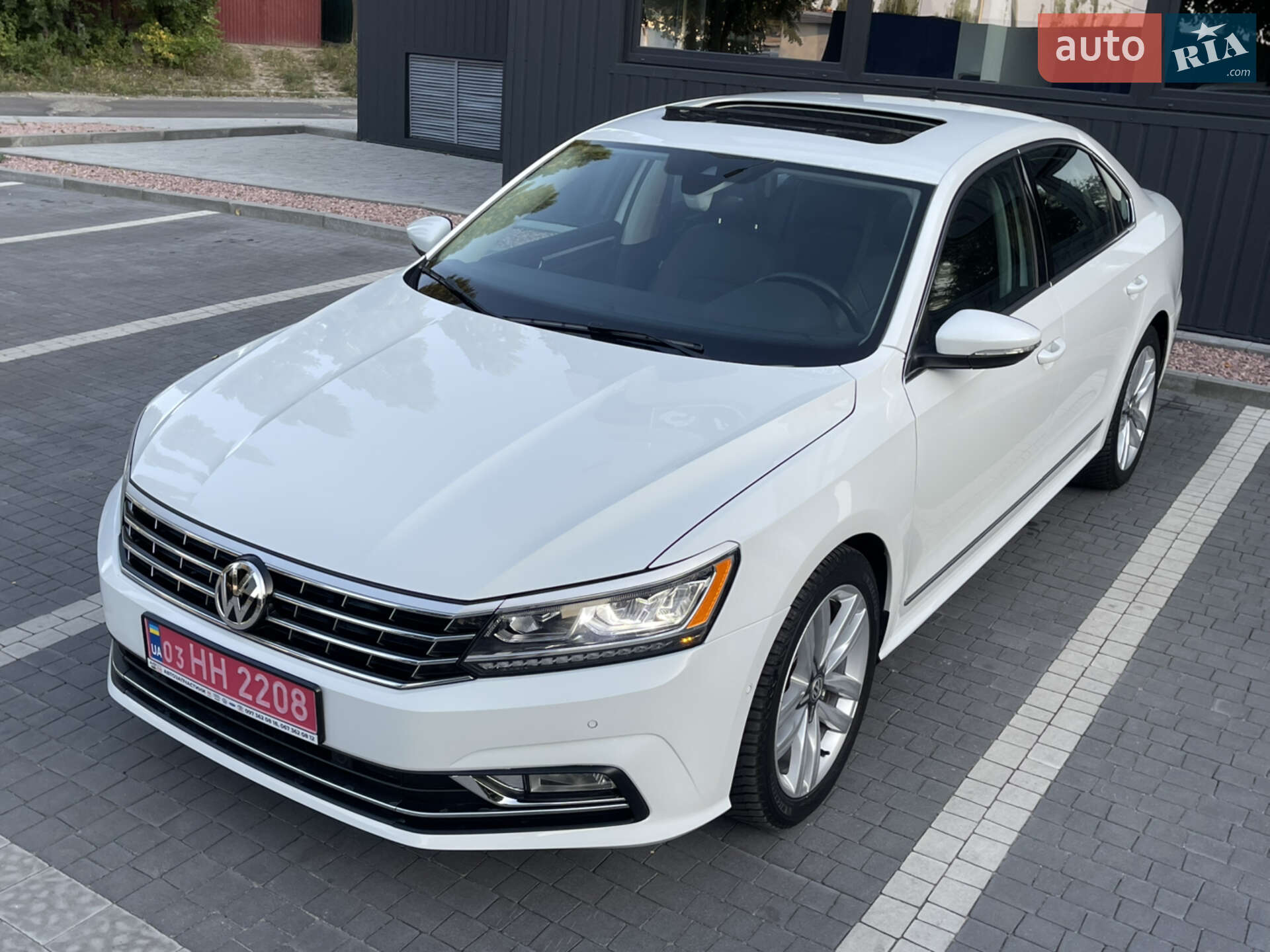 VOLKSWAGEN PASSAT 2016