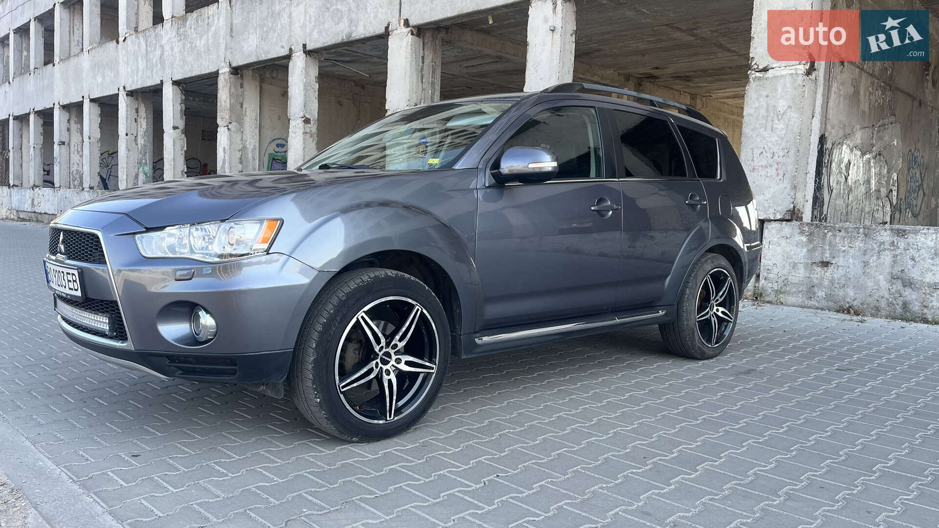 Mitsubishi Outlander 2012