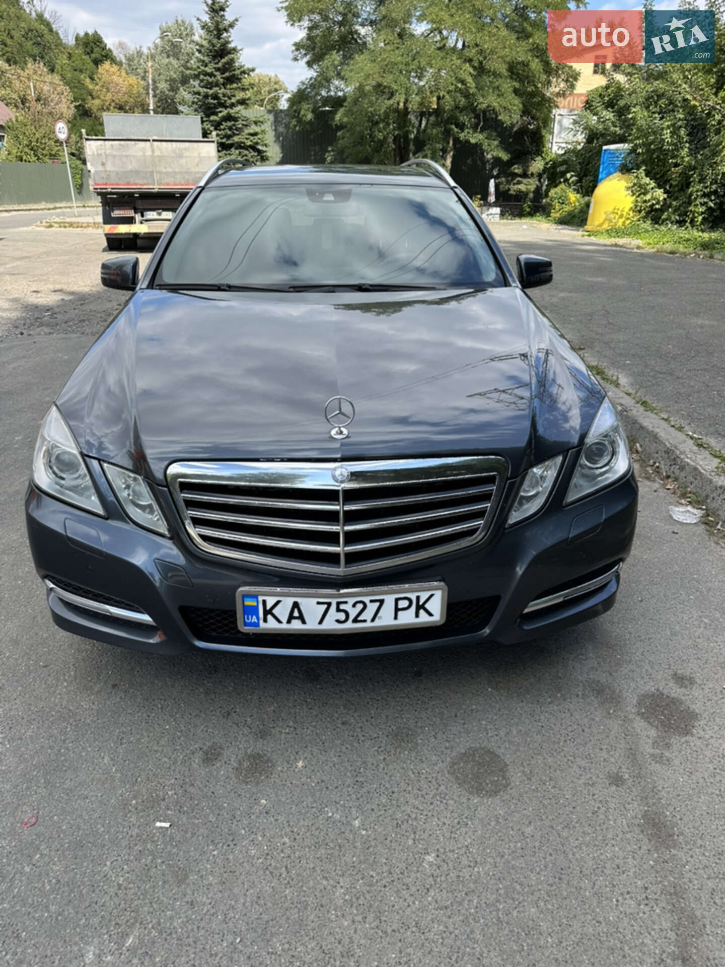 MERCEDES-BENZ E 300 2011