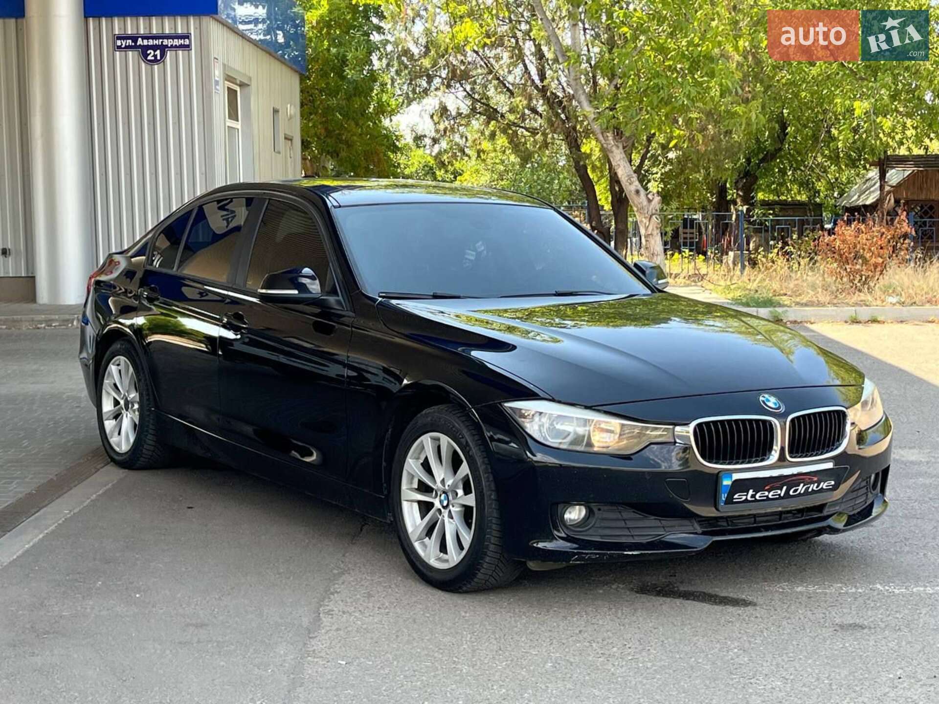 BMW 320 2013