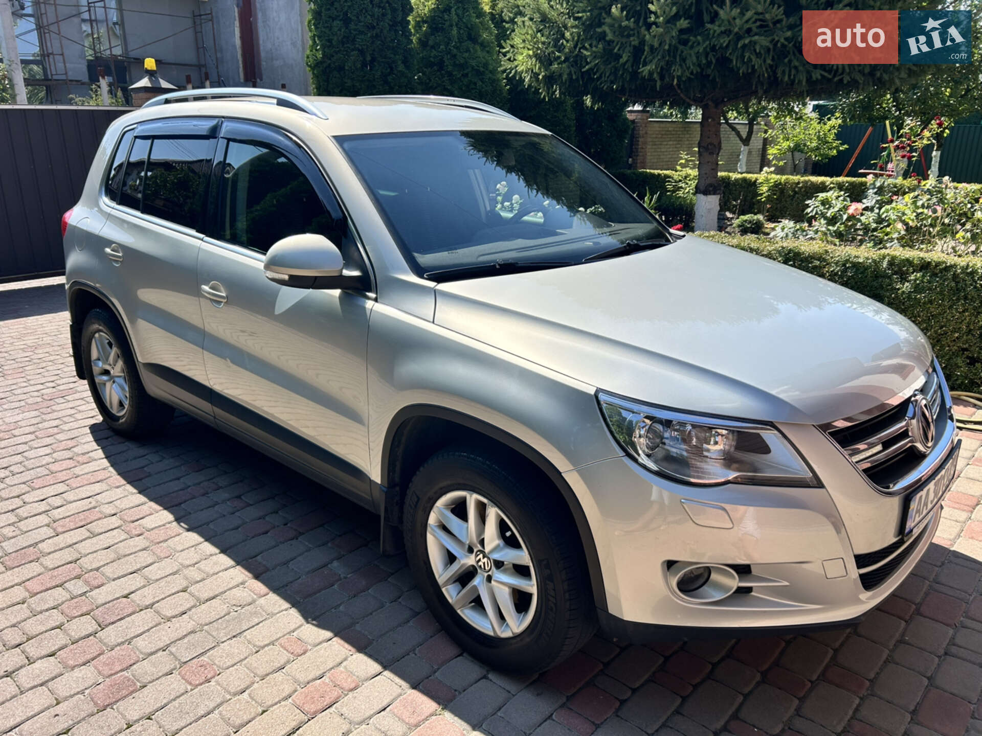VOLKSWAGEN TIGUAN 2010