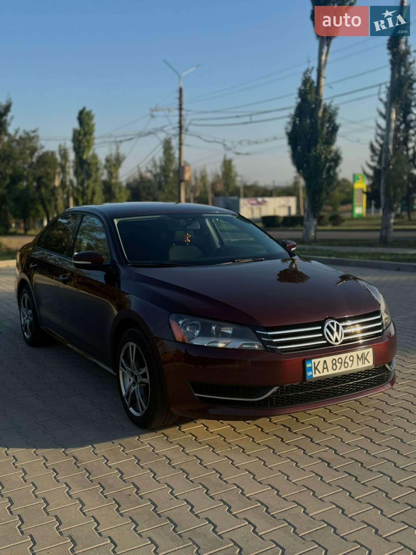 VOLKSWAGEN PASSAT 2012
