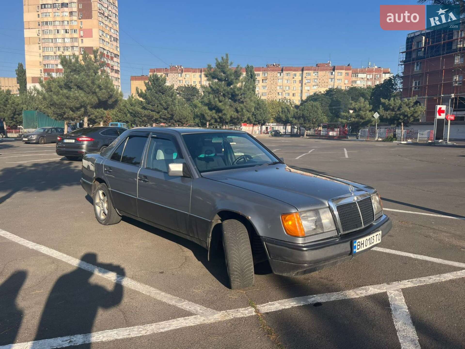 MERCEDES-BENZ 124 1992