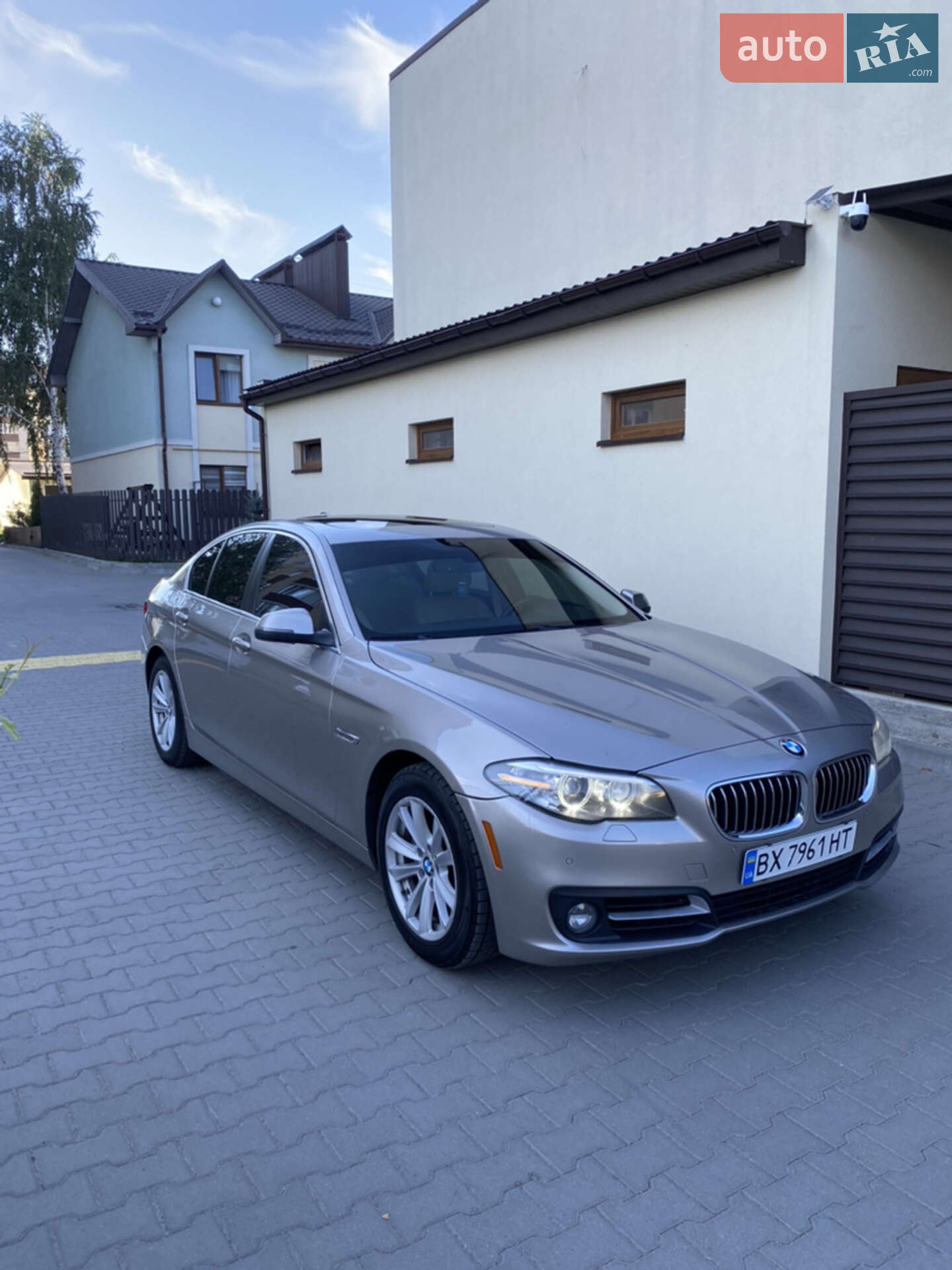 Головне фото звіту автомобіля BMW 528I 2015