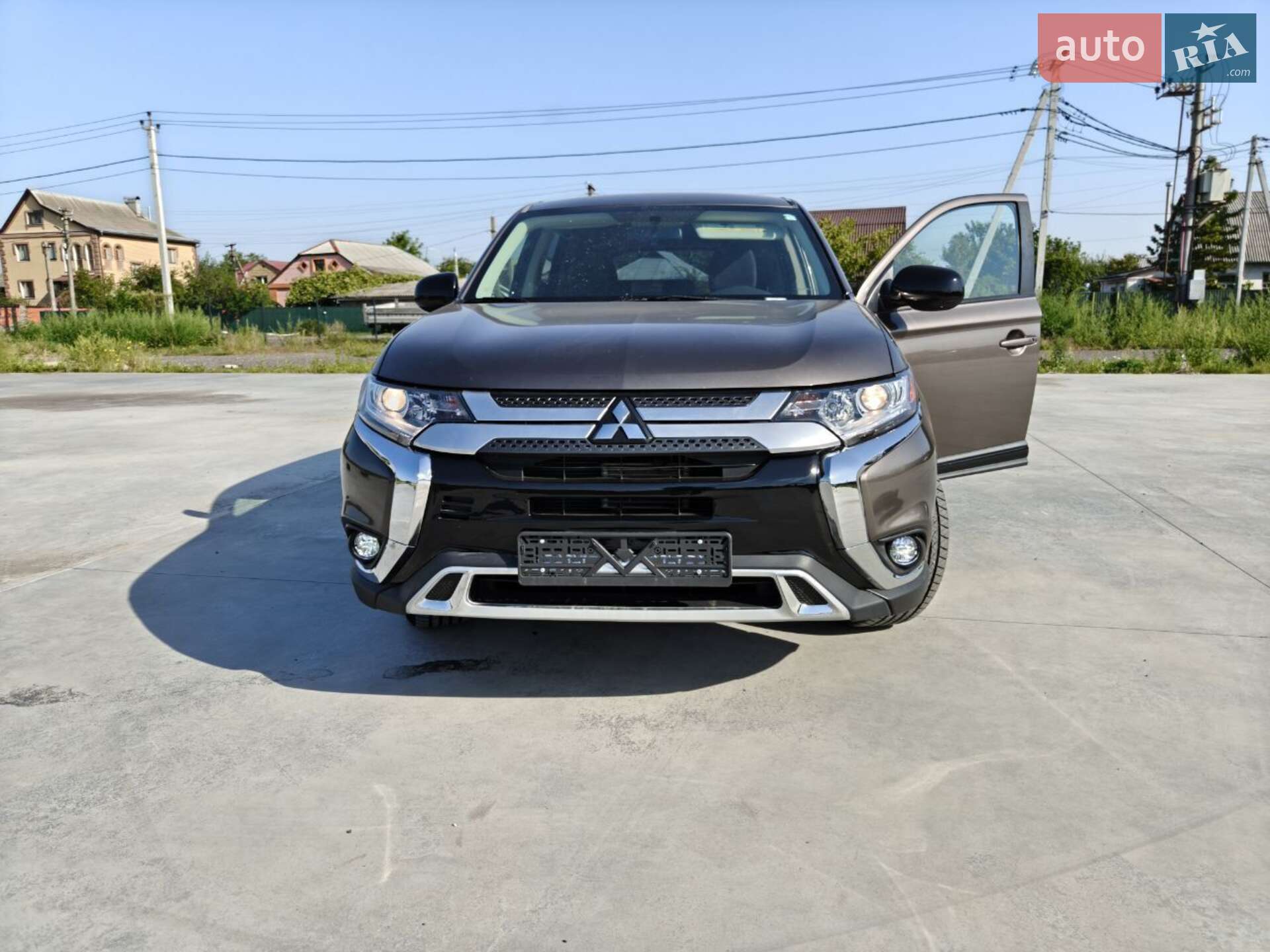 MITSUBISHI OUTLANDER 2020