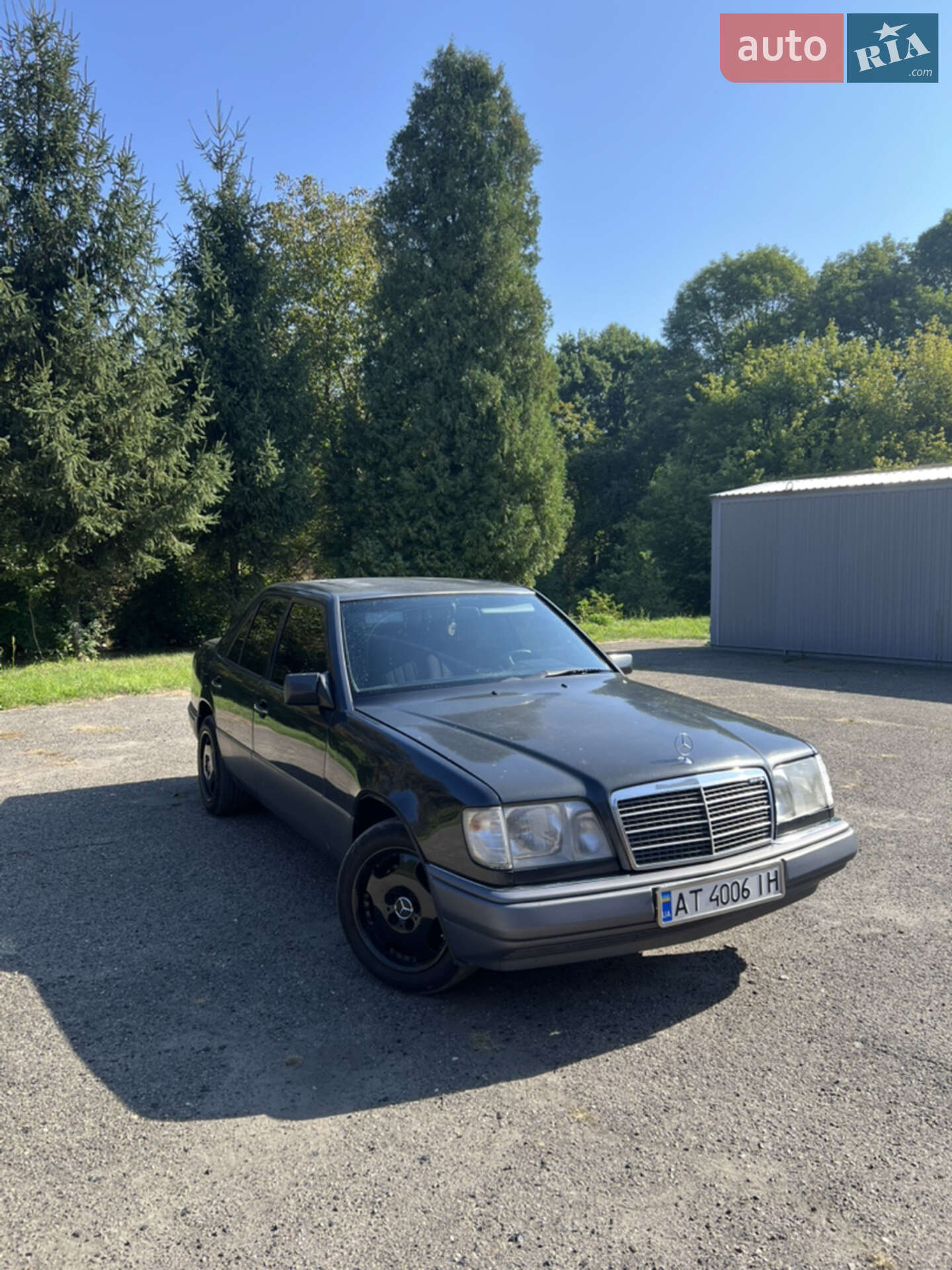 MERCEDES-BENZ 220 1995