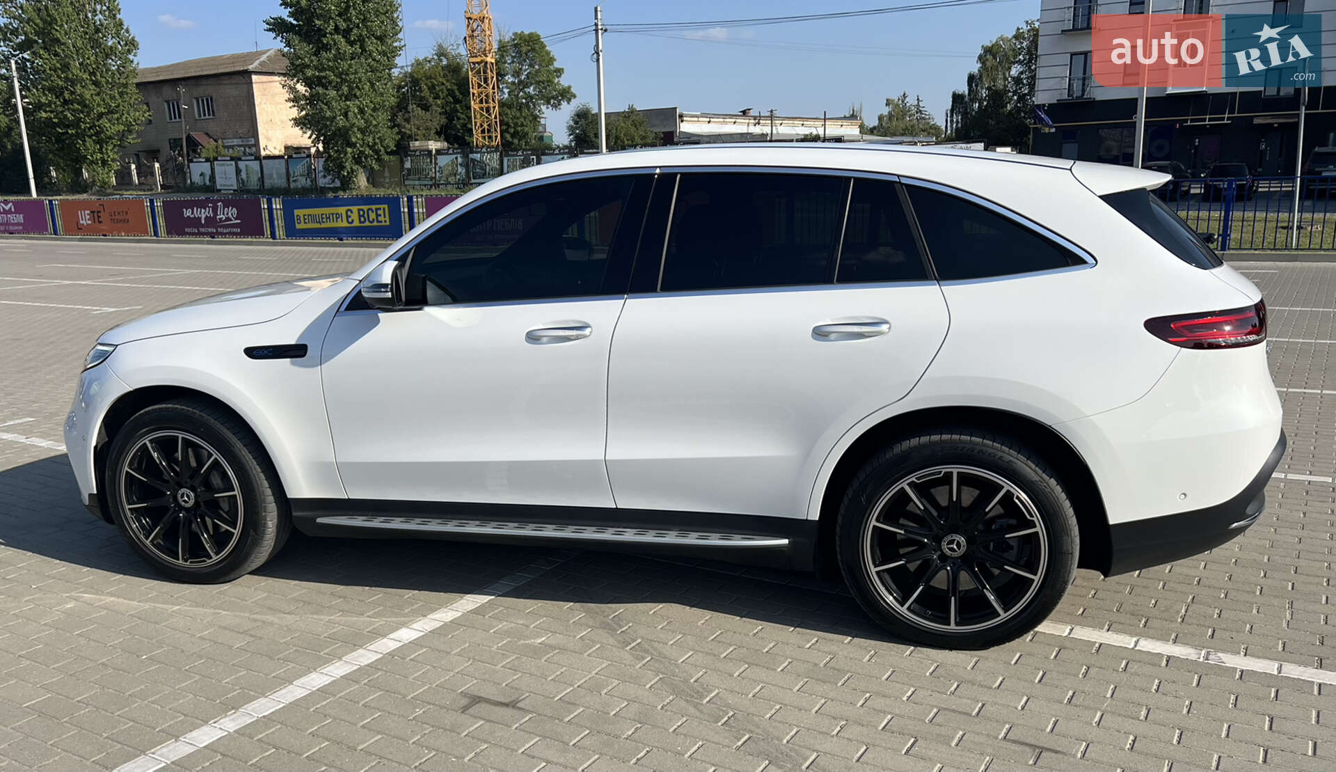 MERCEDES-BENZ EQC 400 2022