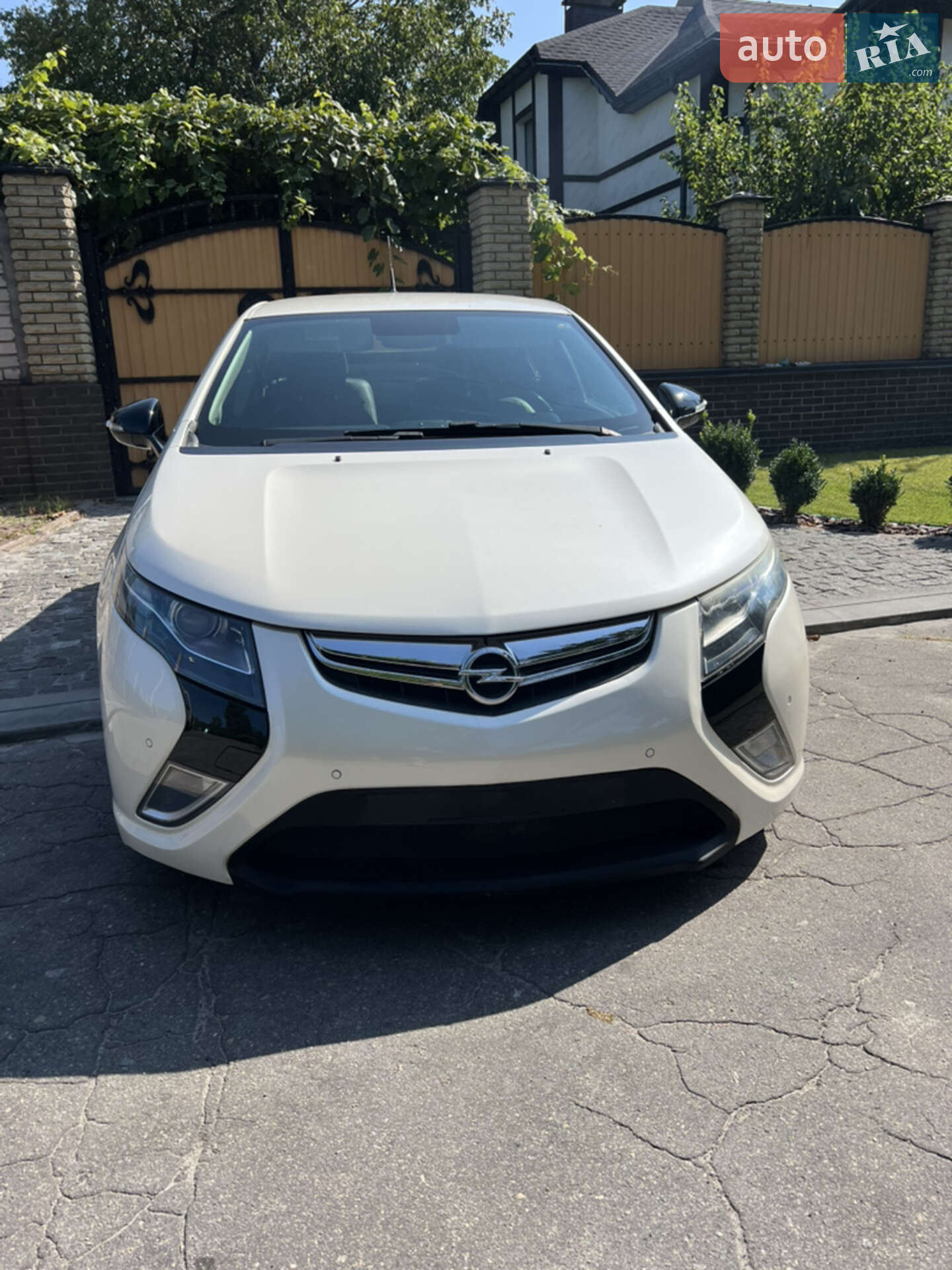 OPEL AMPERA 2012