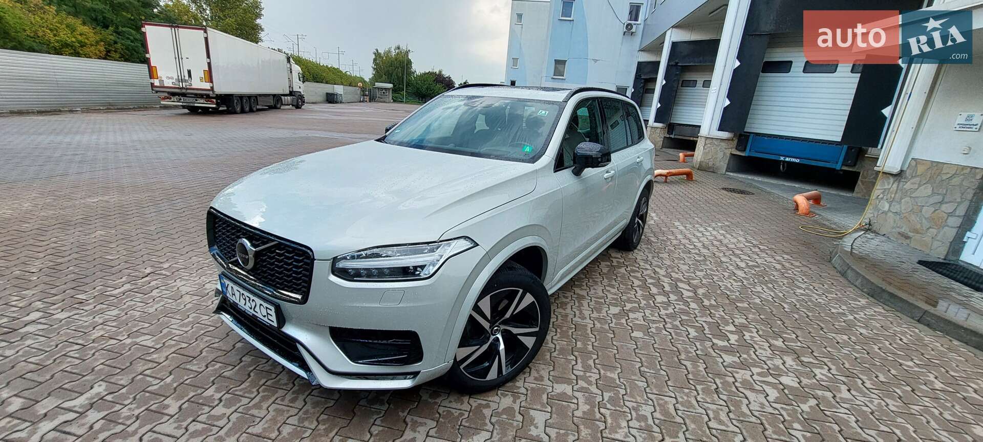 VOLVO XC90 2020