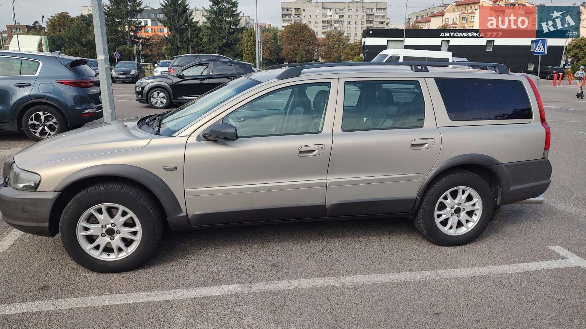 VOLVO XC70 2004