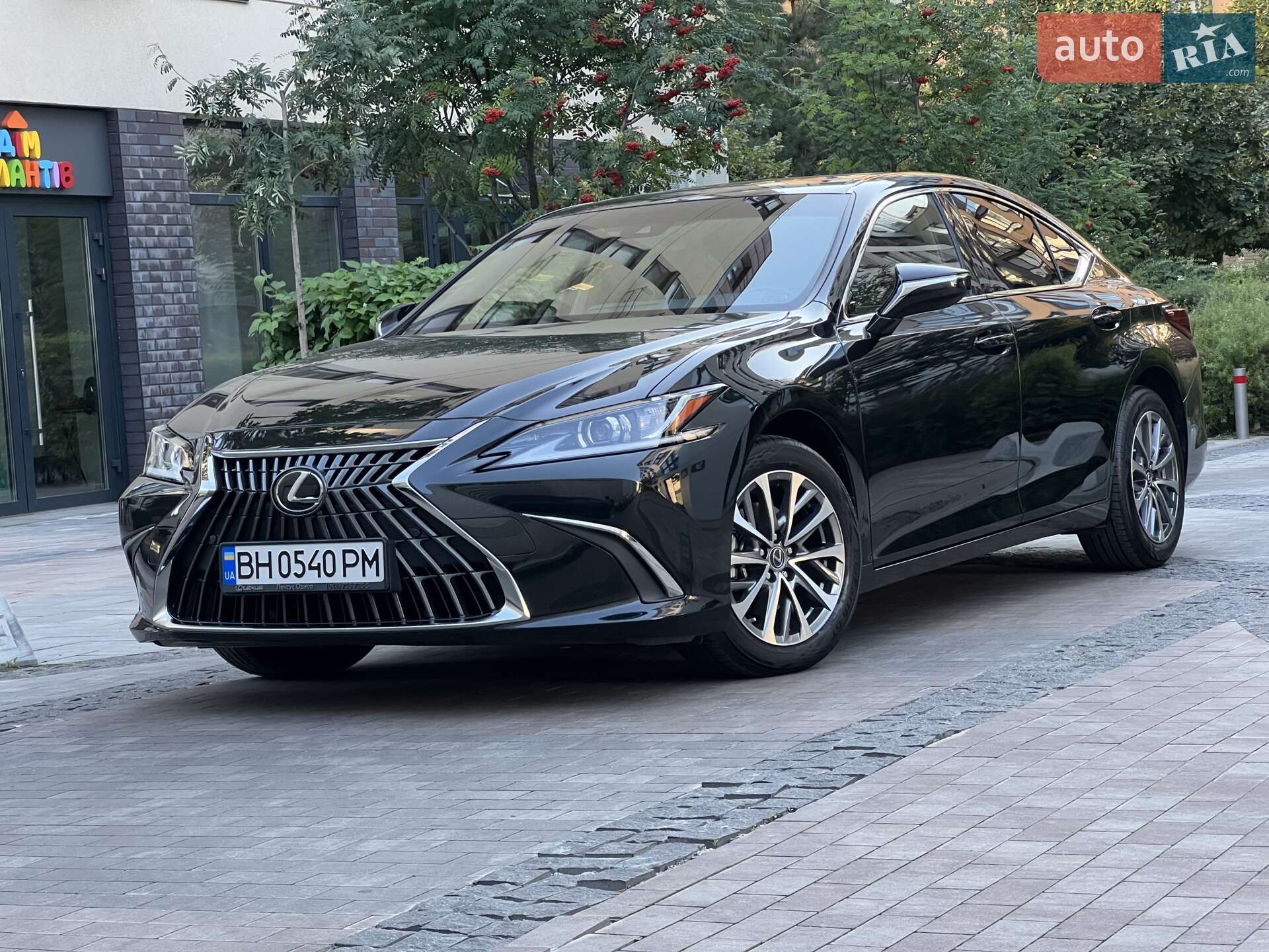 LEXUS ES 200 2022