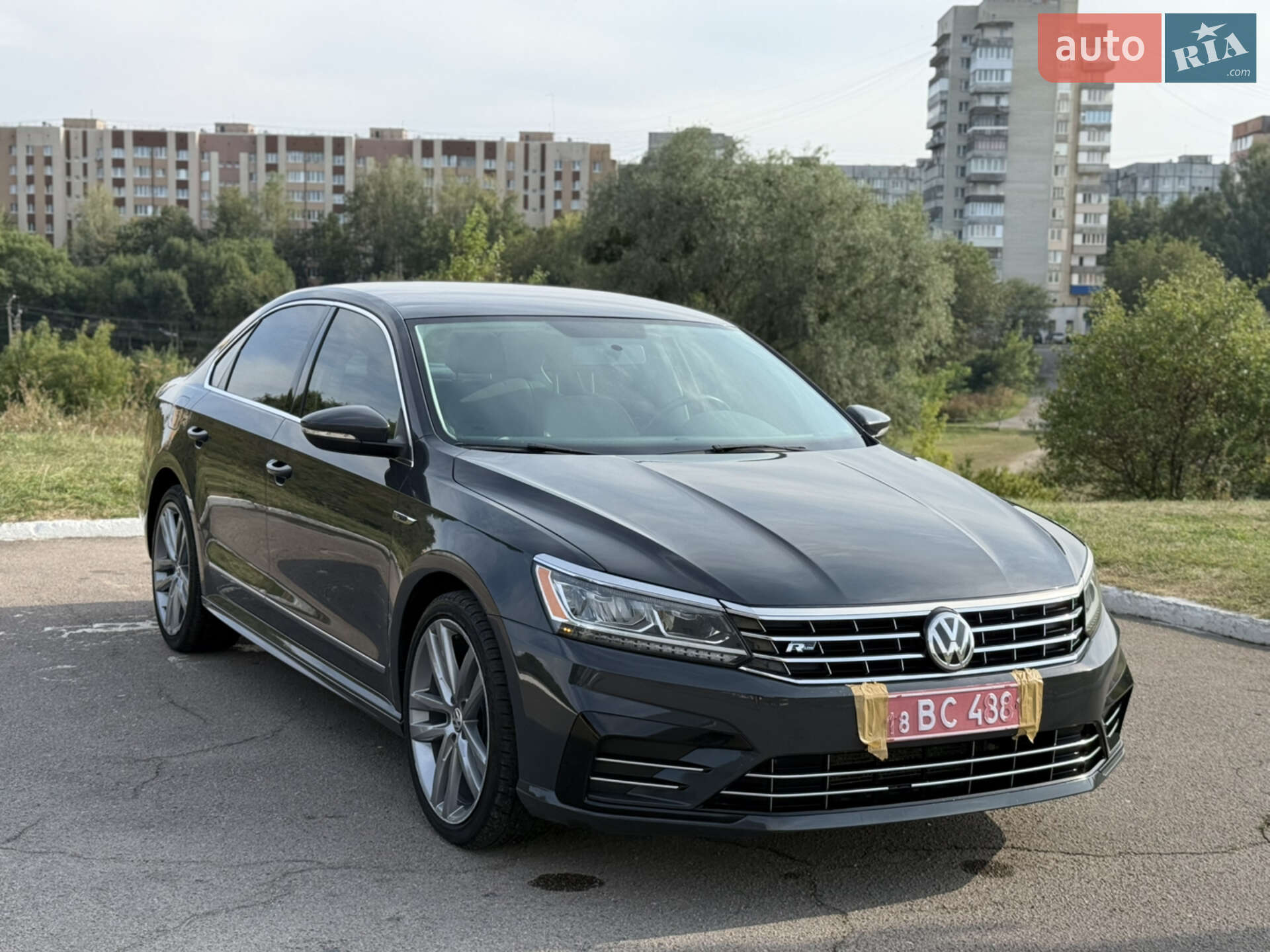 VOLKSWAGEN PASSAT 2016