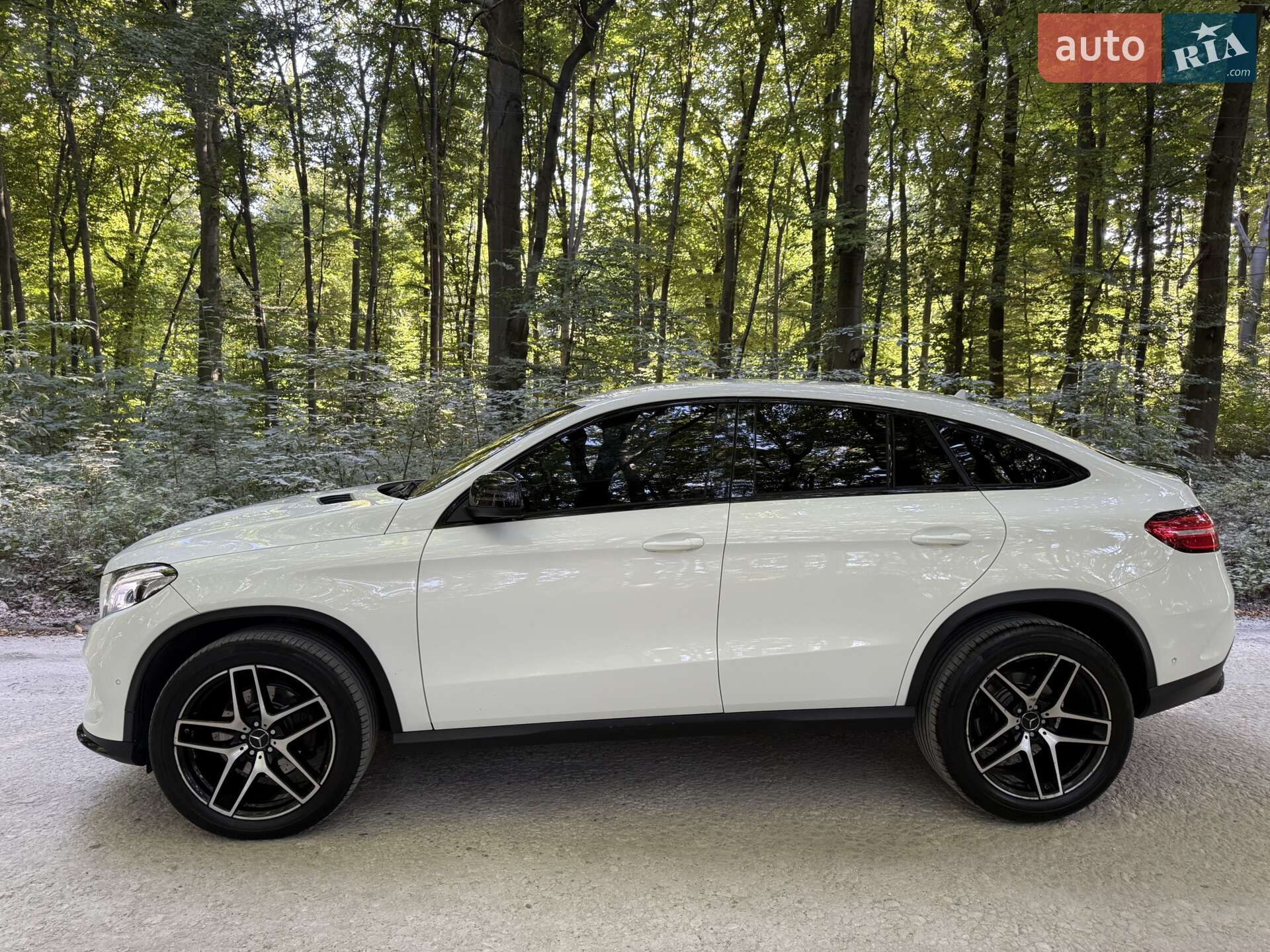 MERCEDES-BENZ GLE 350D 2015
