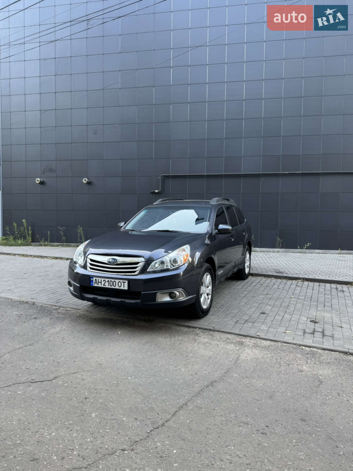 SUBARU OUTBACK 2010