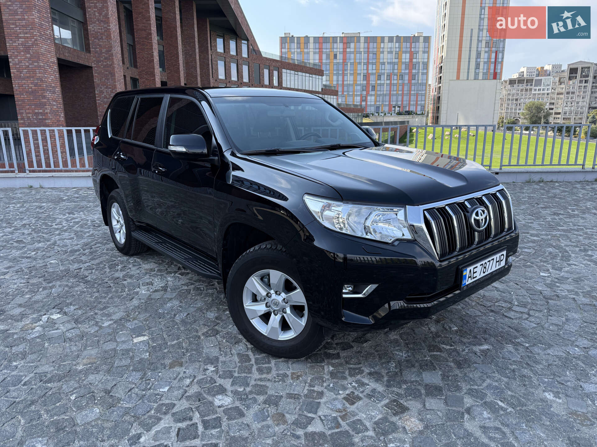 TOYOTA LAND CRUISER PRADO 150 2023