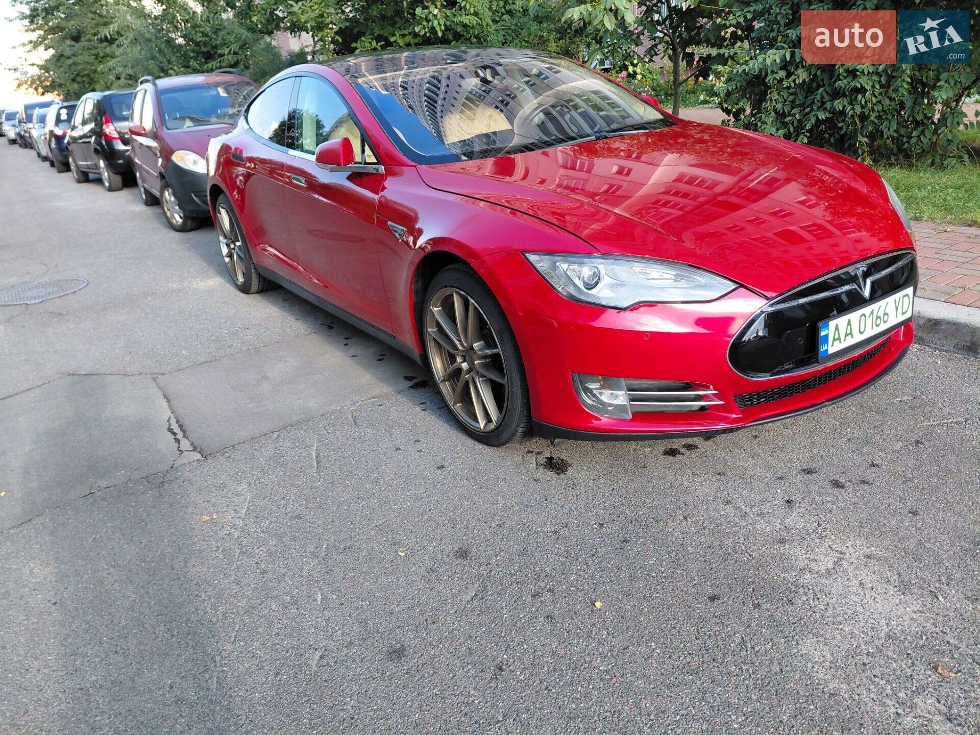 Головне фото звіту автомобіля TESLA MODEL S 2013