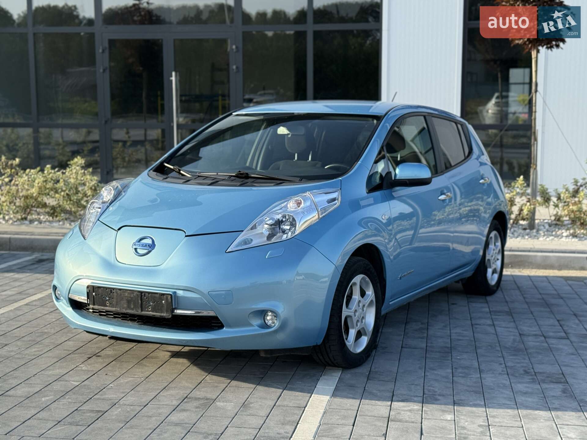 NISSAN LEAF 2015