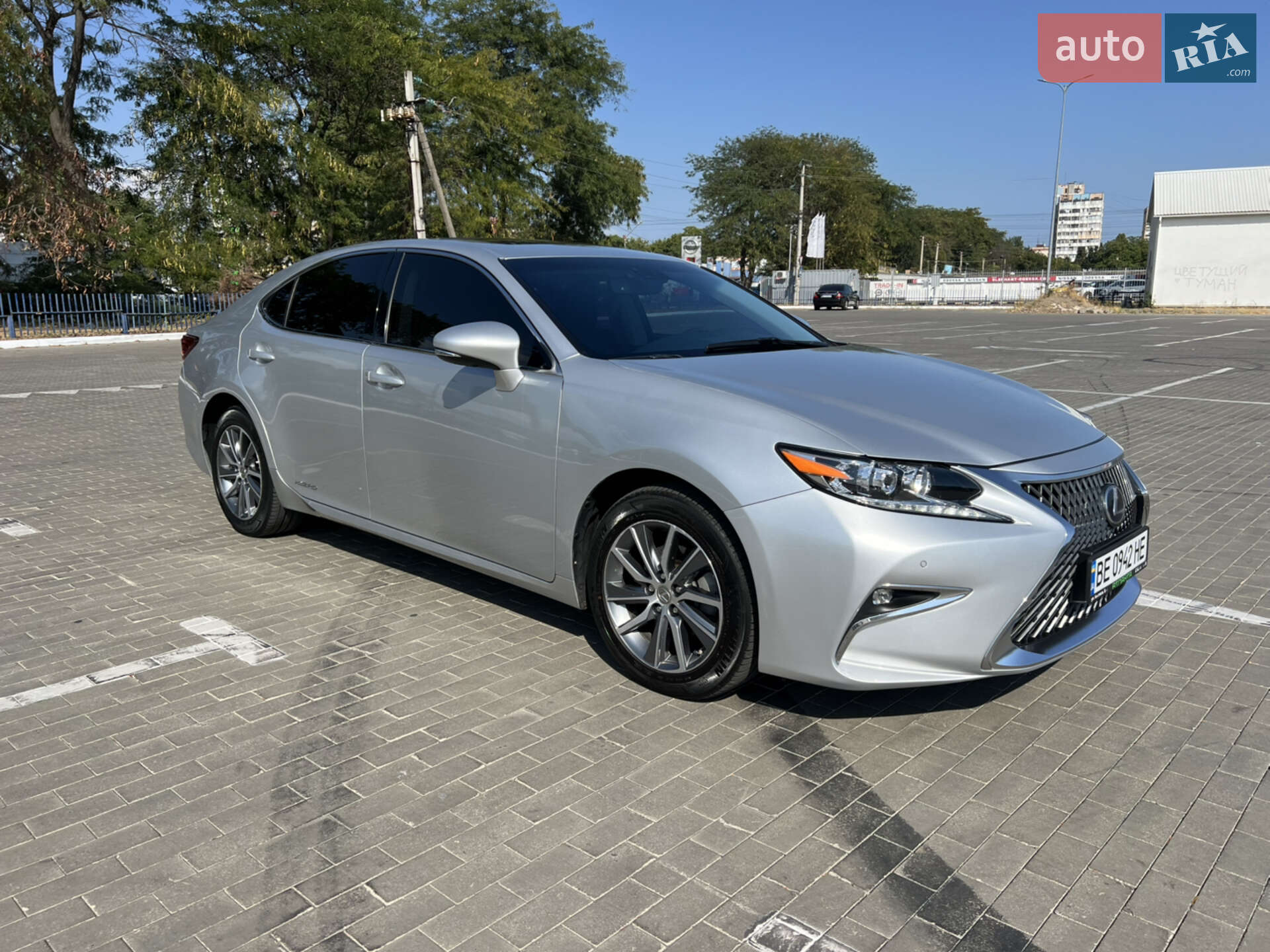 Головне фото звіту автомобіля LEXUS ES 300H 2015