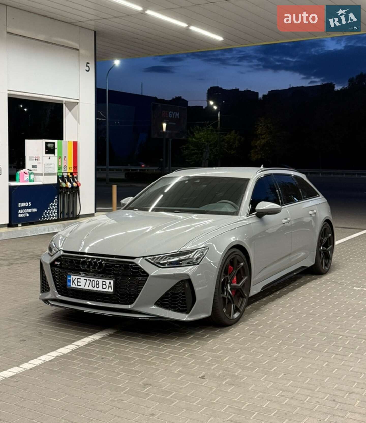 AUDI RS6 2021