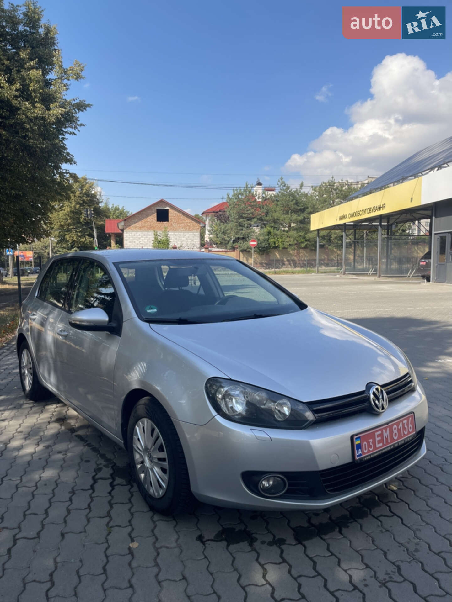 VOLKSWAGEN GOLF 2010