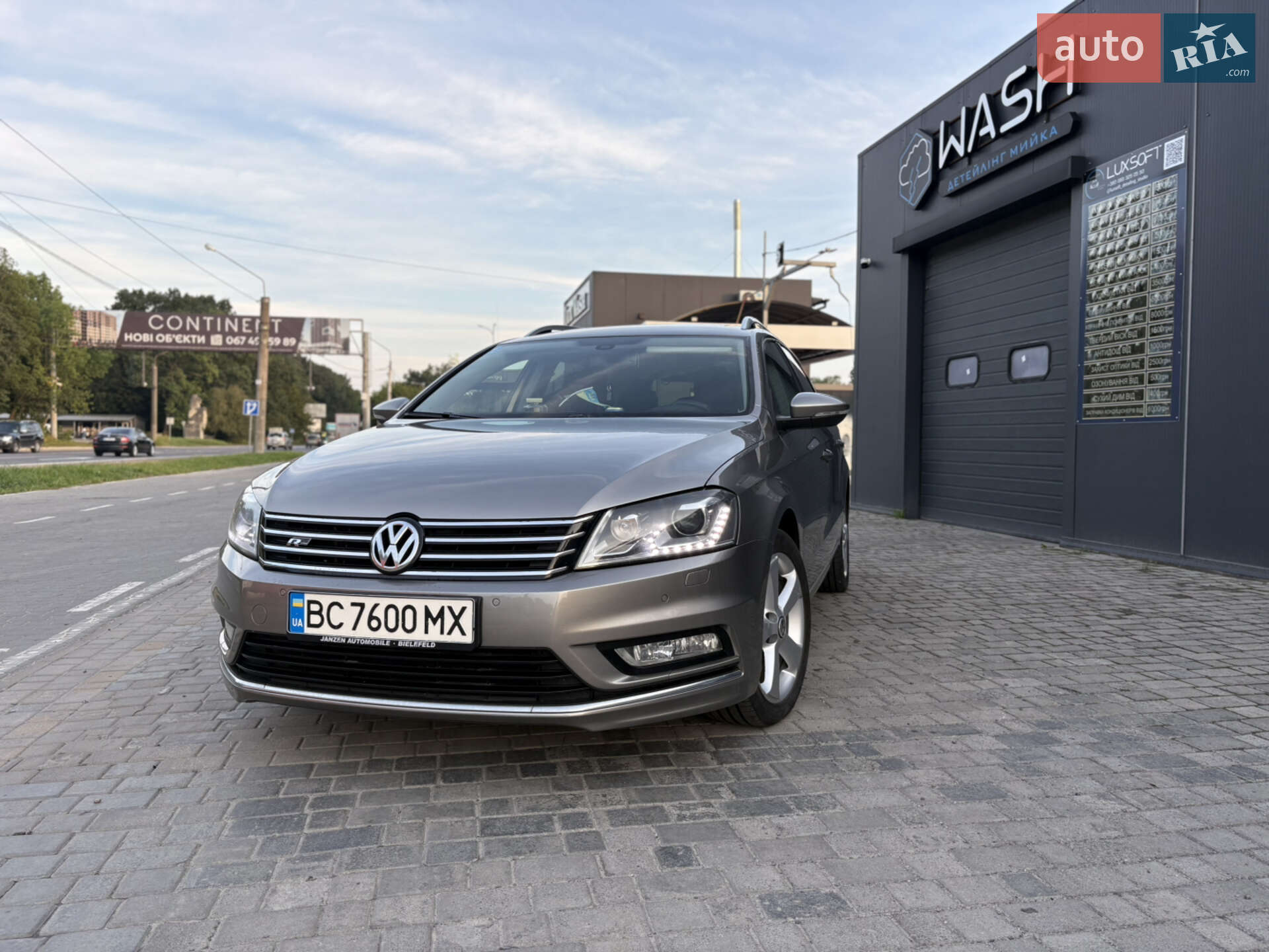 VOLKSWAGEN PASSAT 2013