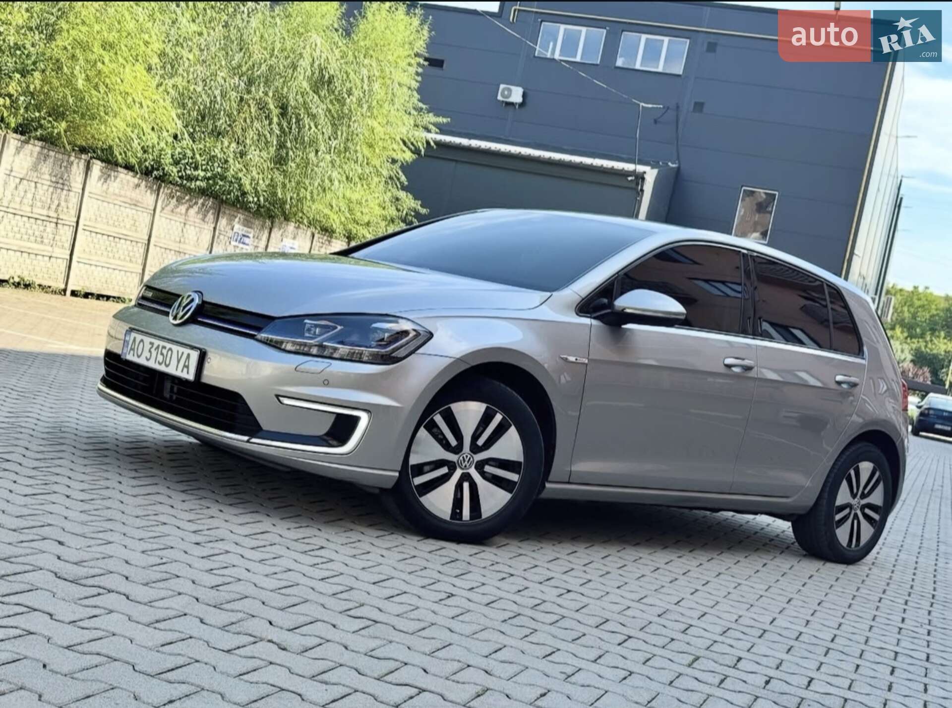 VOLKSWAGEN E-GOLF 2017