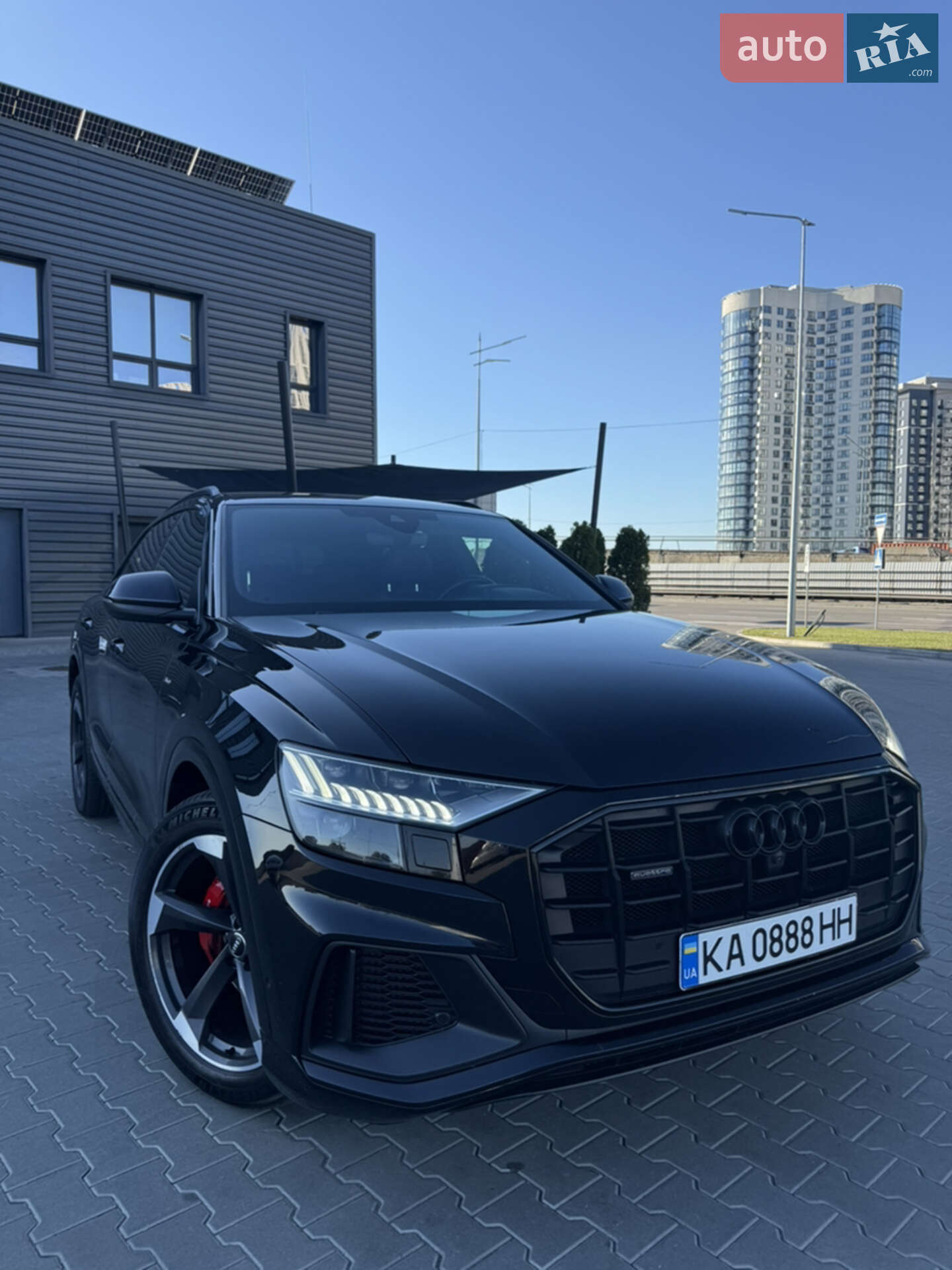 AUDI Q8