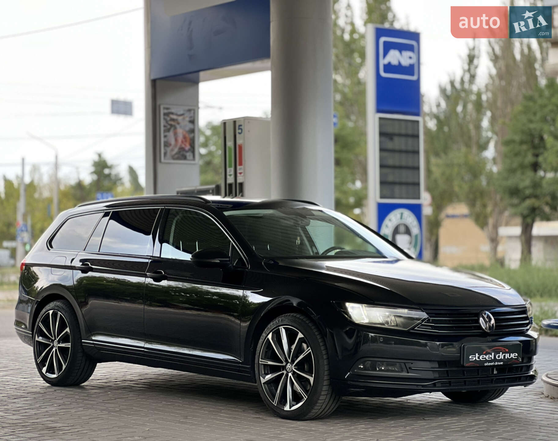 VOLKSWAGEN PASSAT 2015