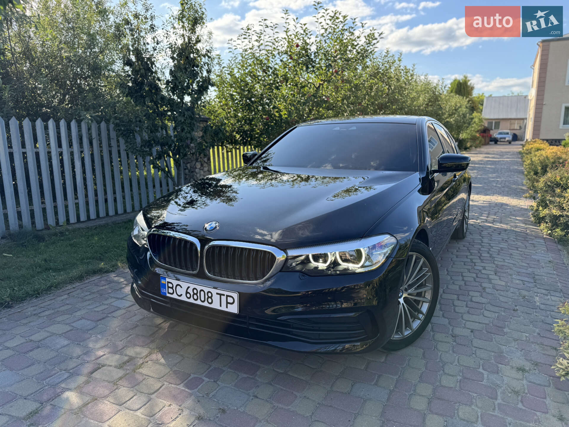 Головне фото звіту автомобіля BMW 530E 2018