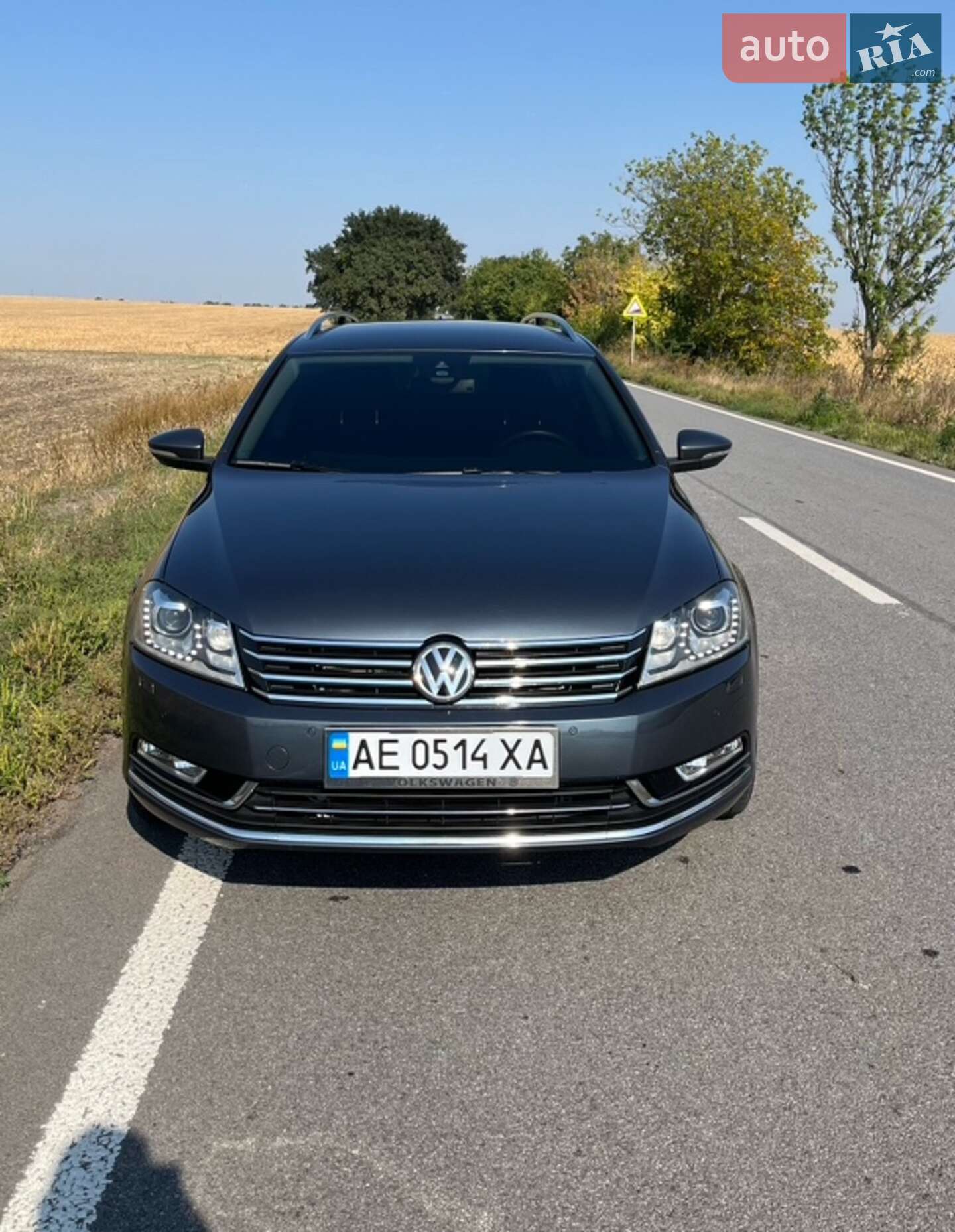 VOLKSWAGEN PASSAT 2011