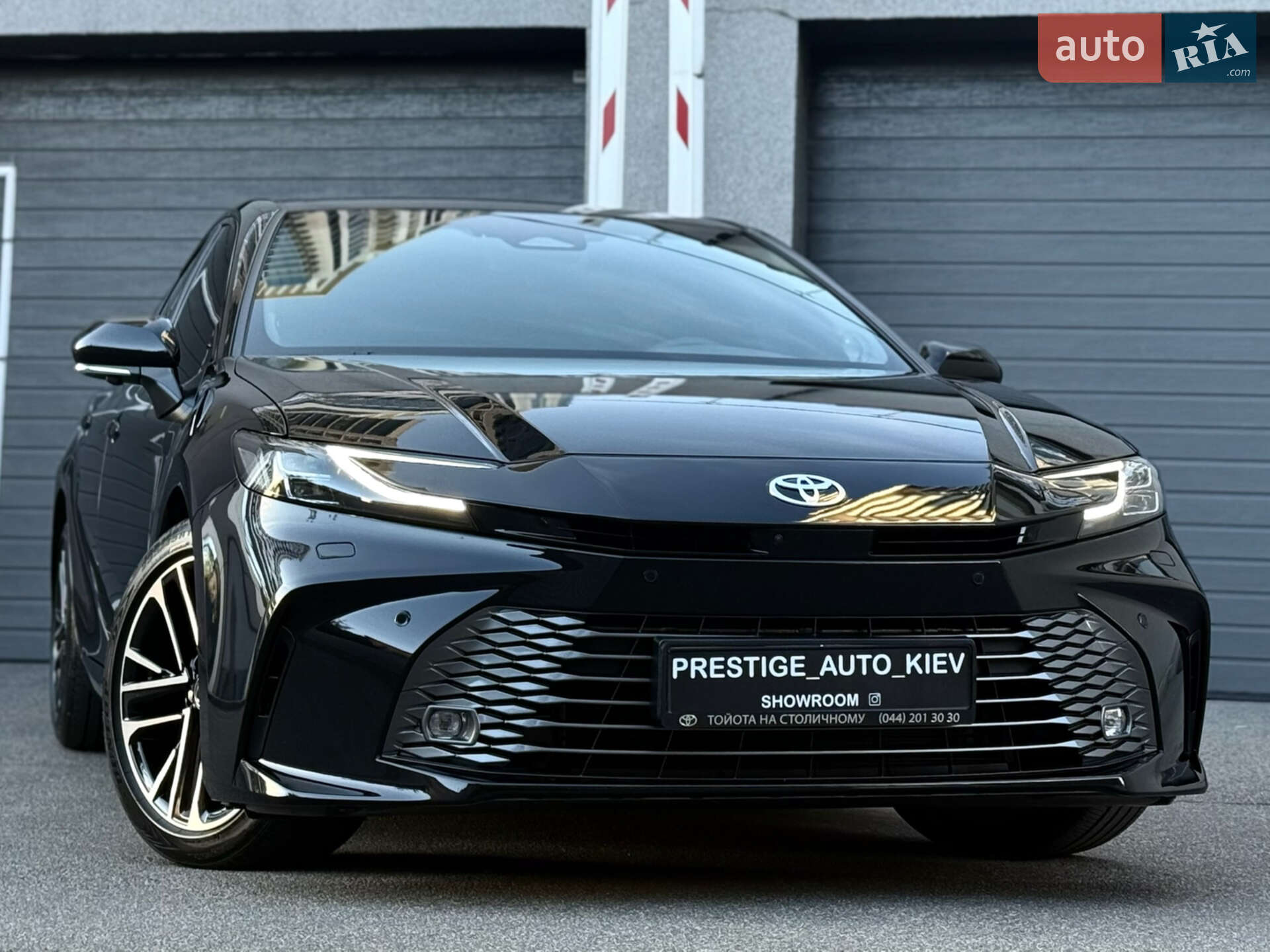 TOYOTA CAMRY 2024