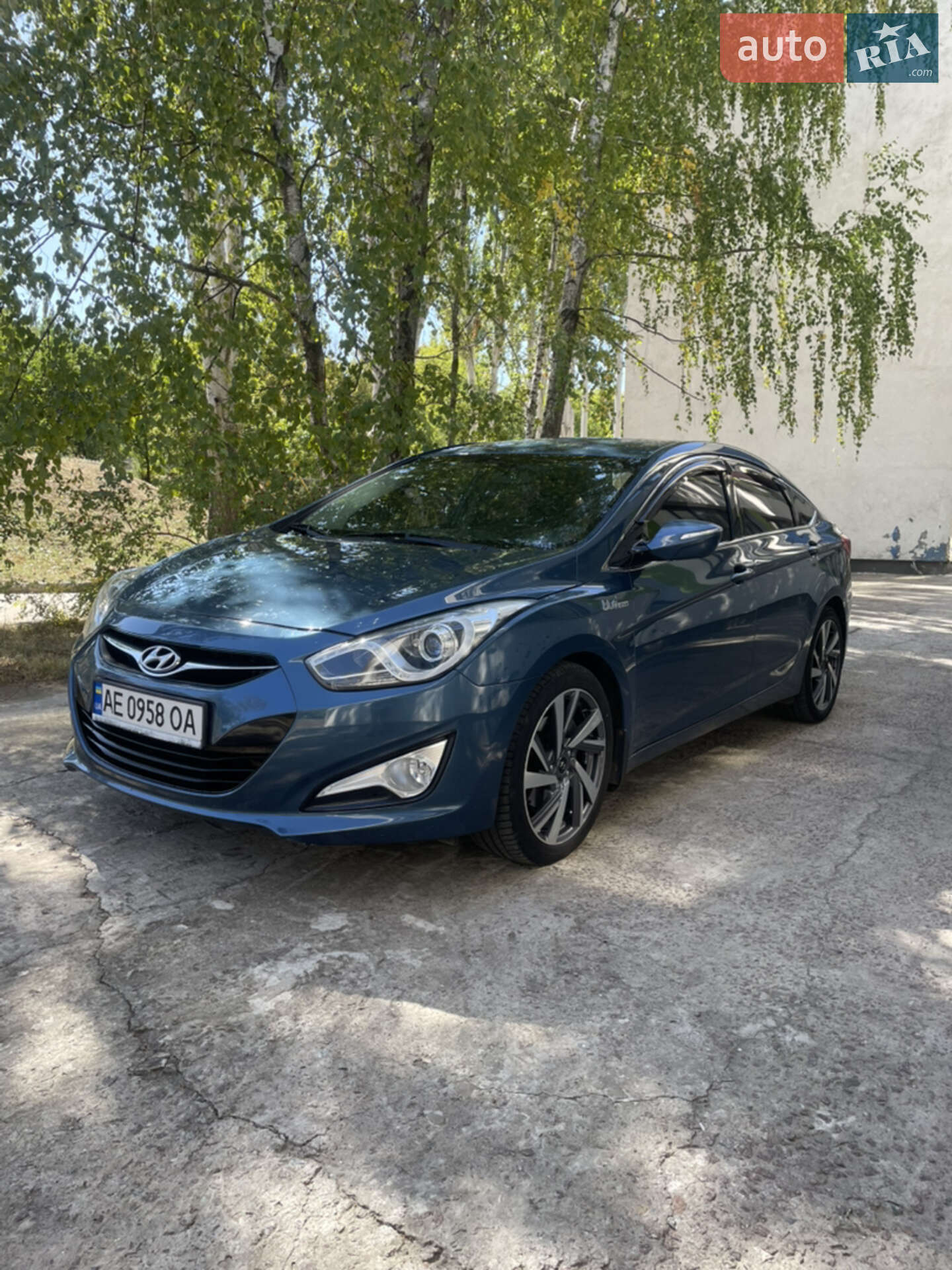 HYUNDAI I40 2011