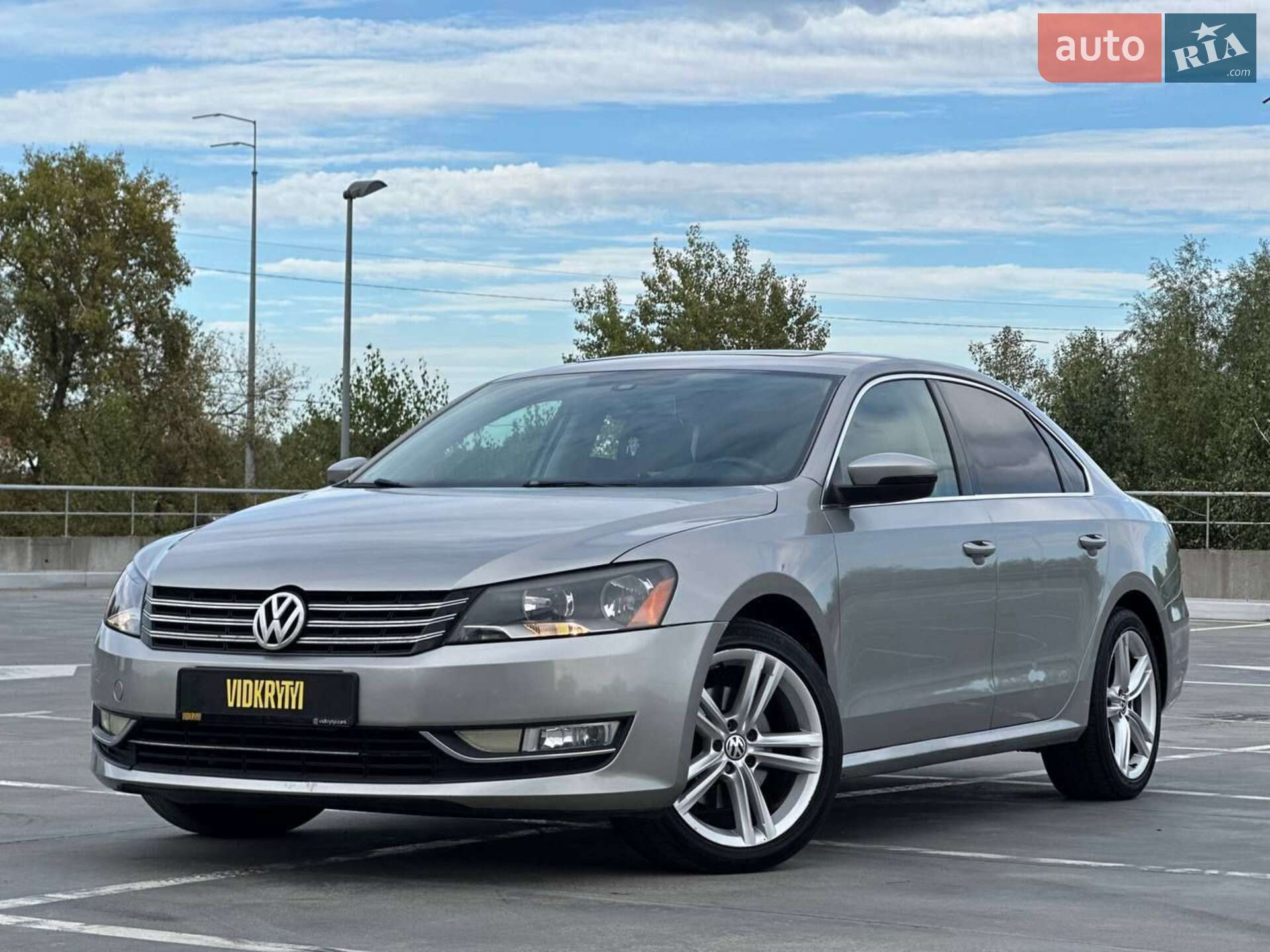 VOLKSWAGEN PASSAT 2014