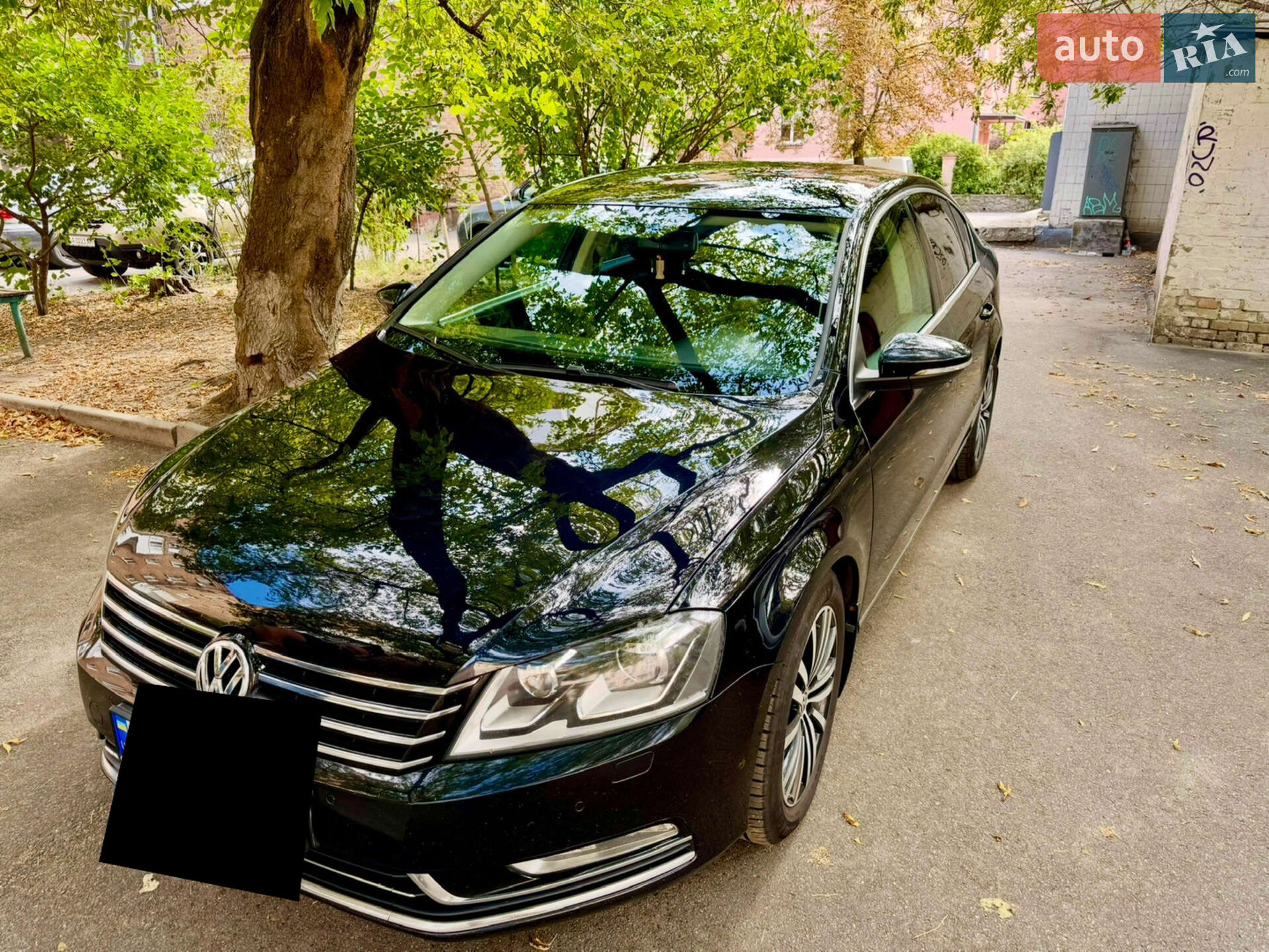 VOLKSWAGEN PASSAT 2011