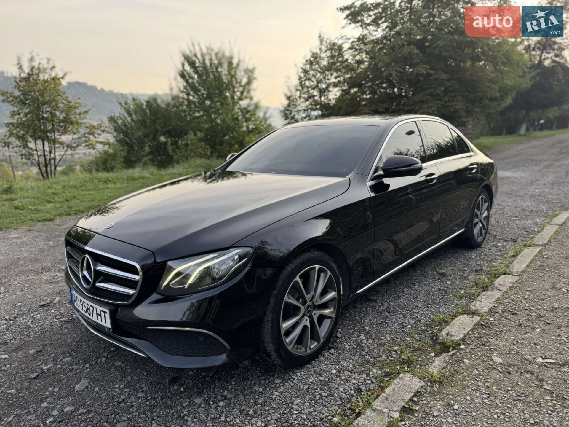MERCEDES-BENZ E 220 2018