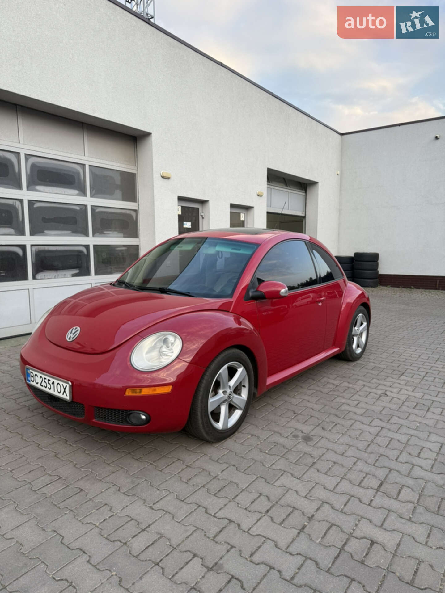 VOLKSWAGEN NEW BEETLE 2006