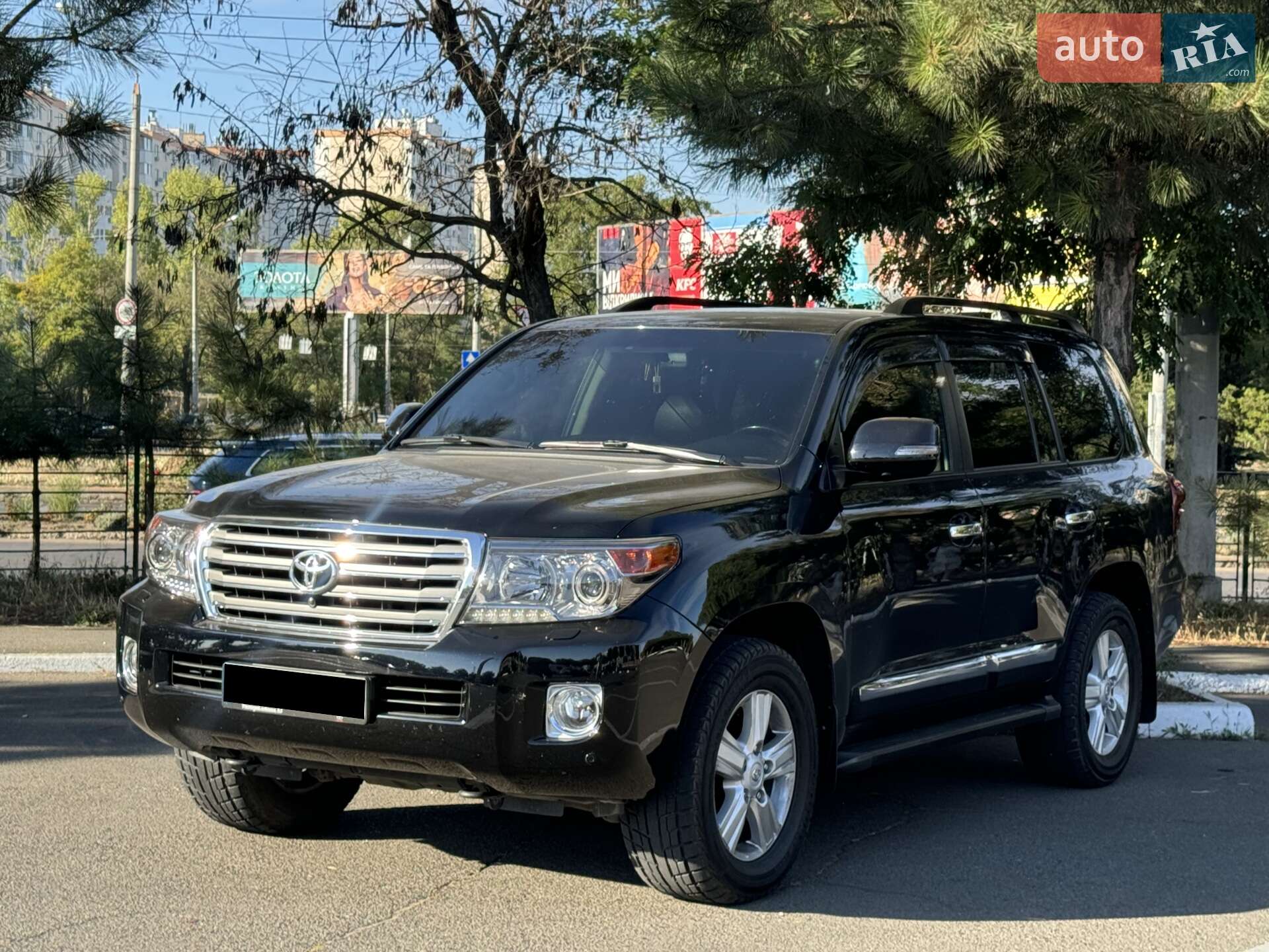 TOYOTA LAND CRUISER 200 2012