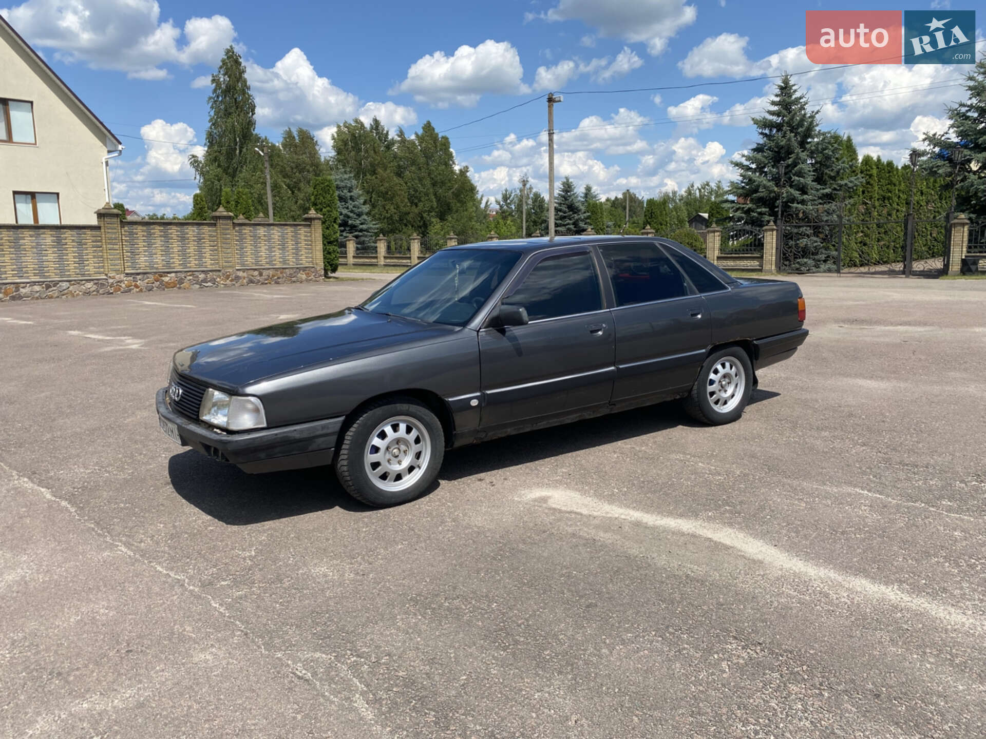AUDI 100 1990