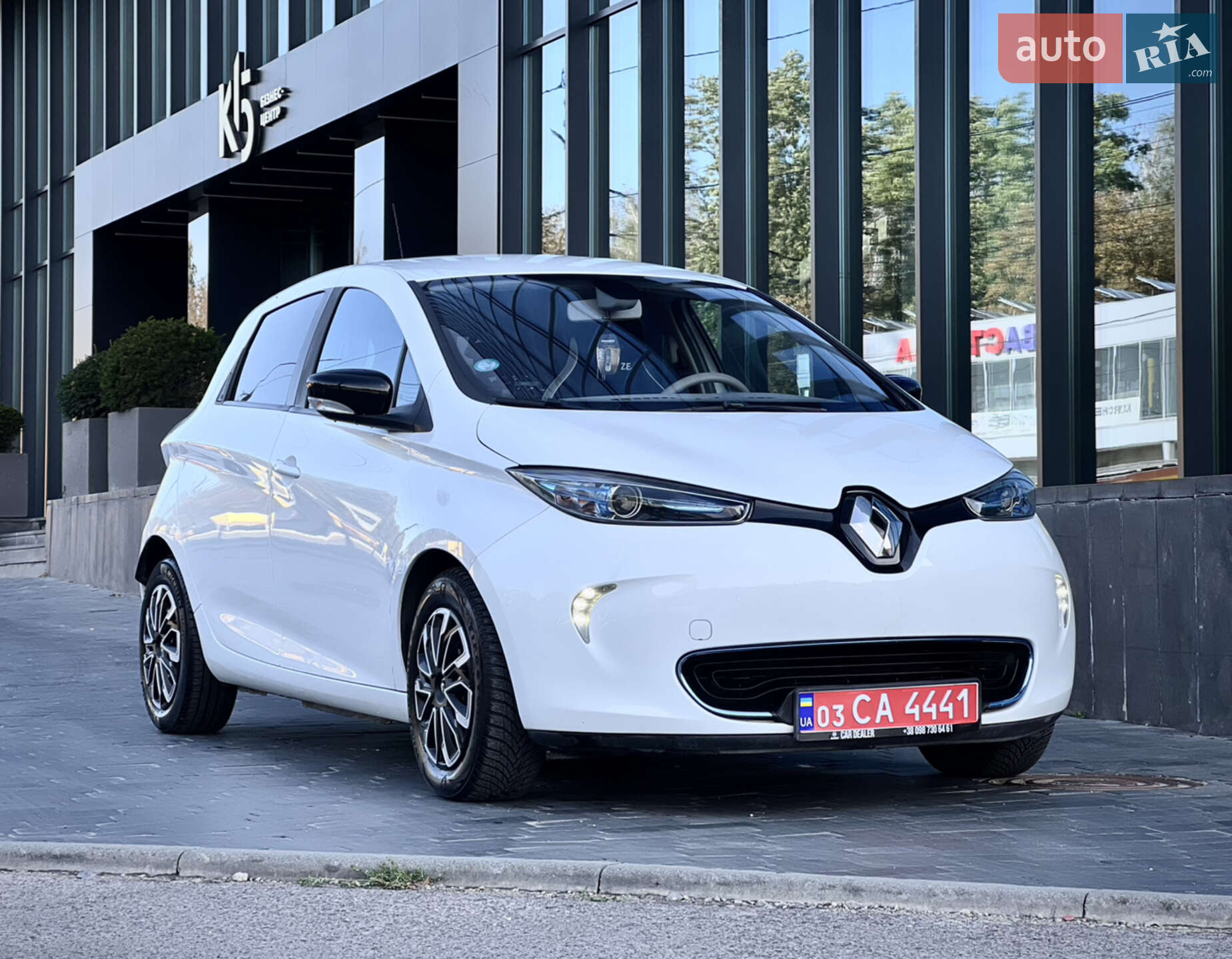 RENAULT ZOE 2013