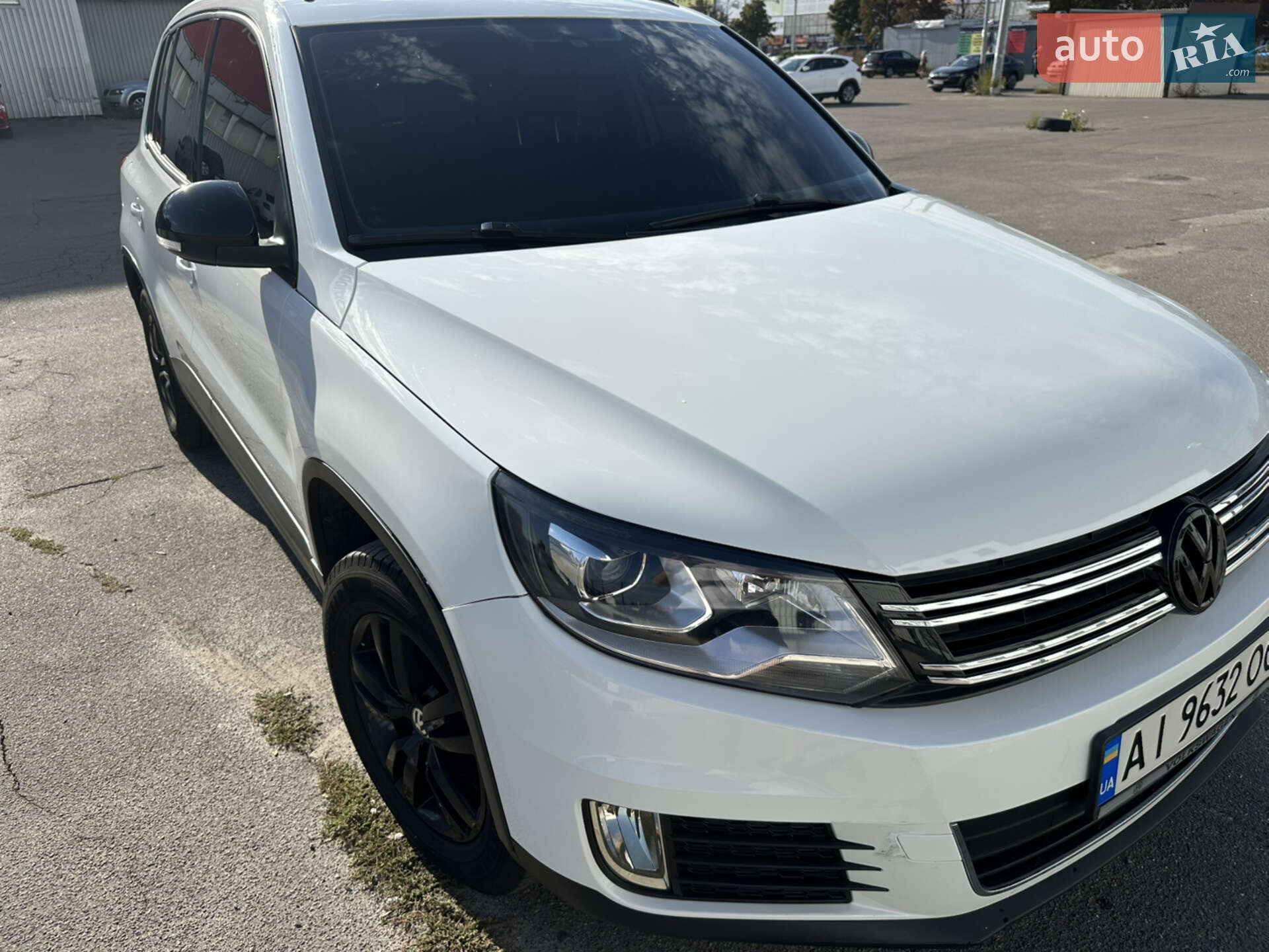 VOLKSWAGEN TIGUAN 2016