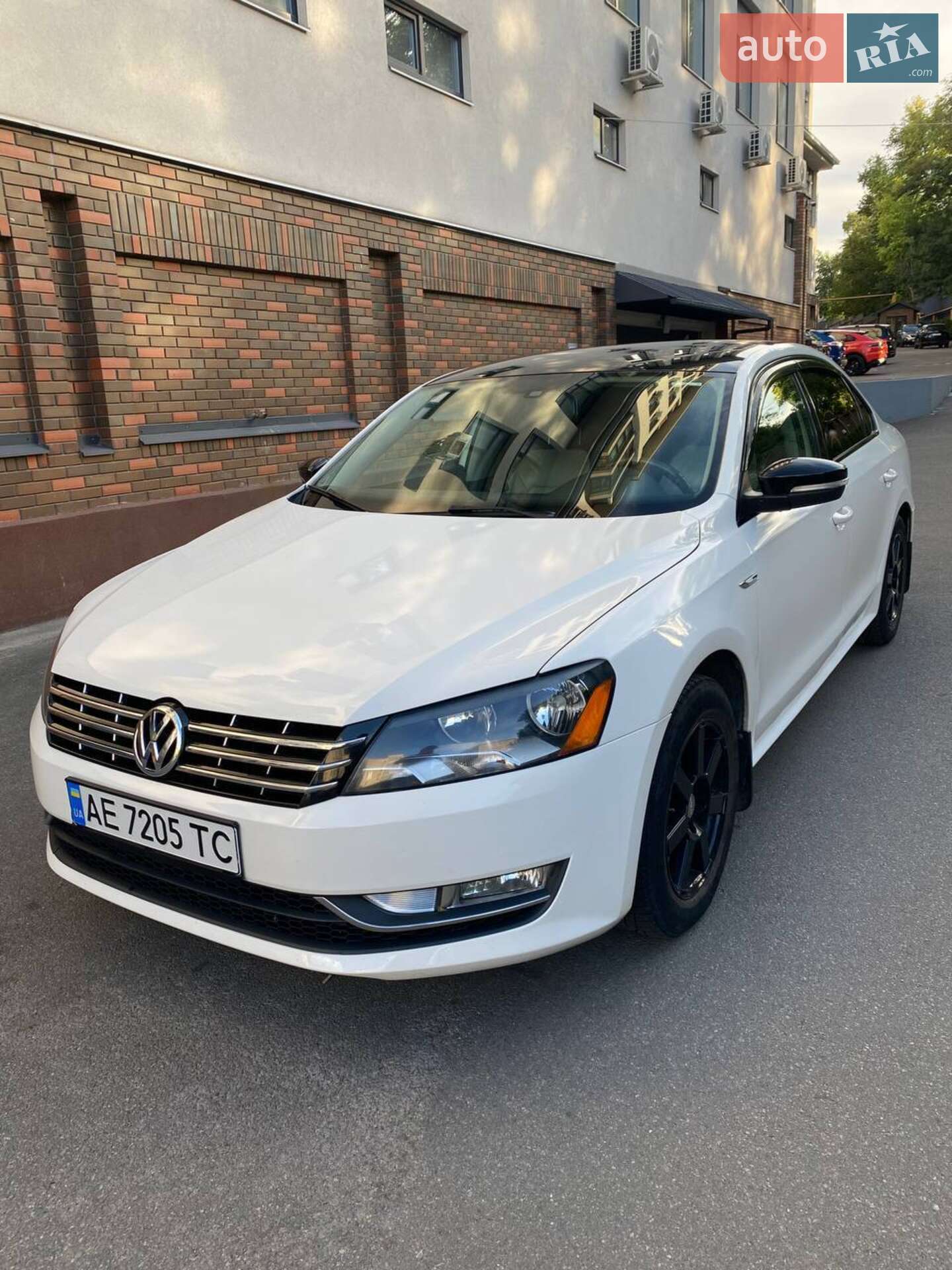 VOLKSWAGEN PASSAT 2014