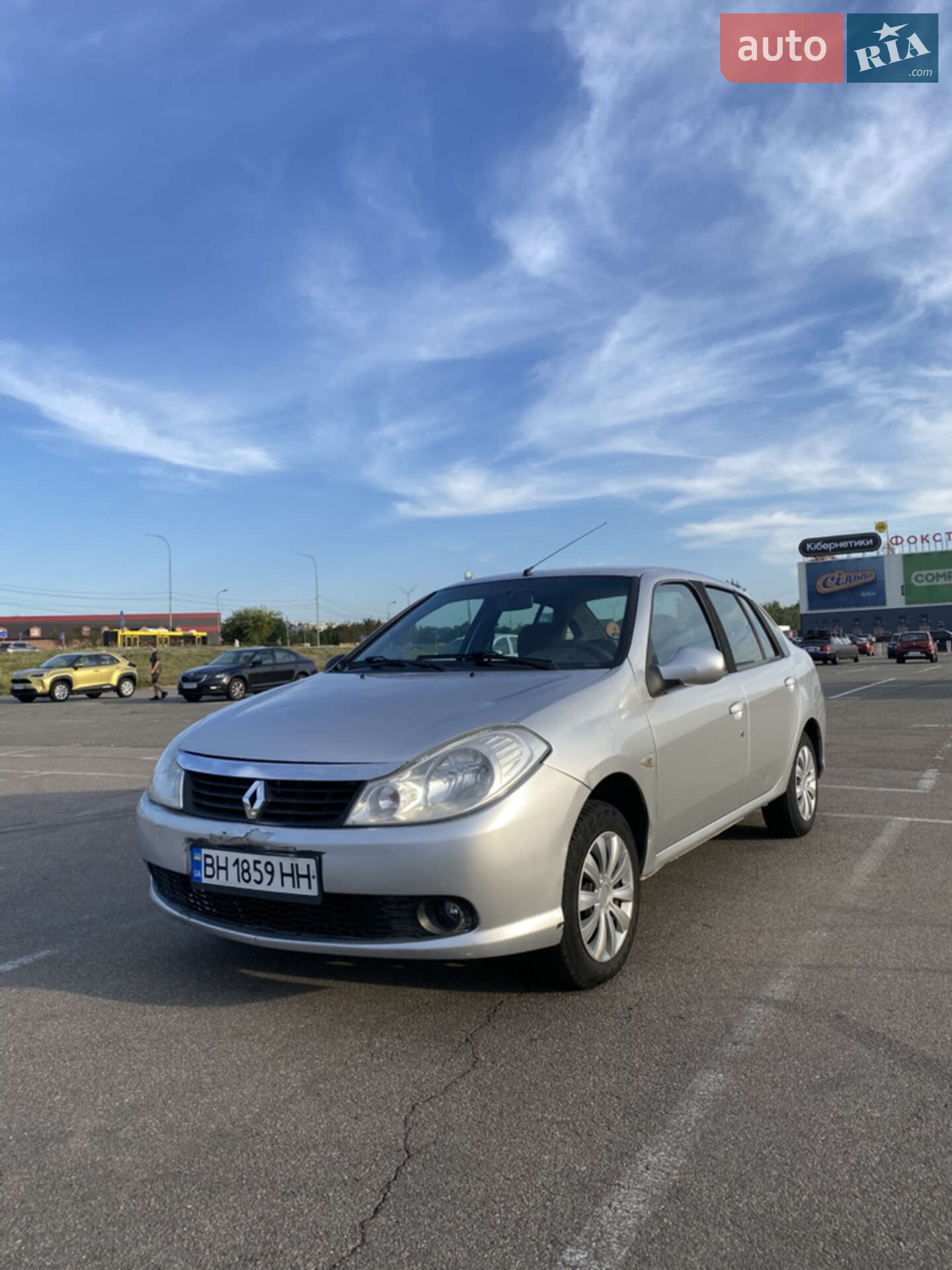 RENAULT CLIO SYMBOL 2010