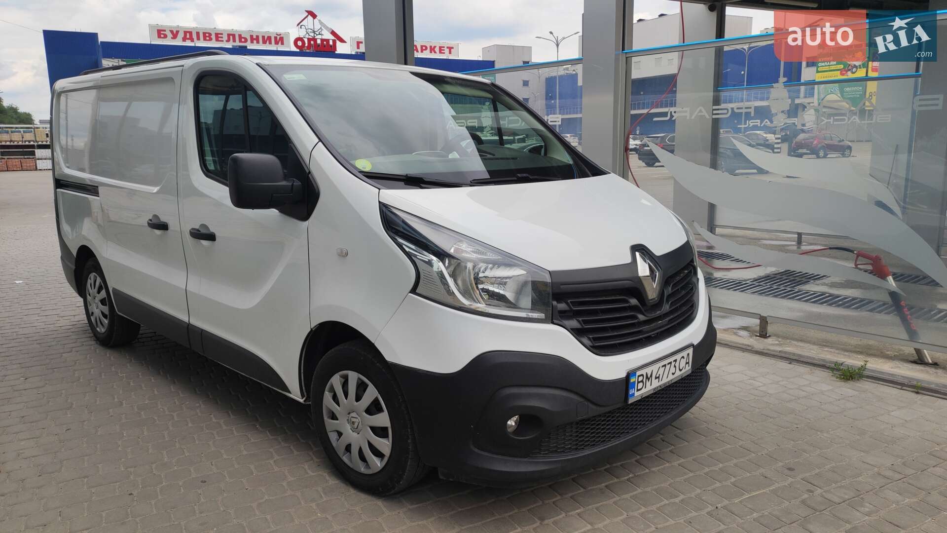RENAULT TRAFIC 2018