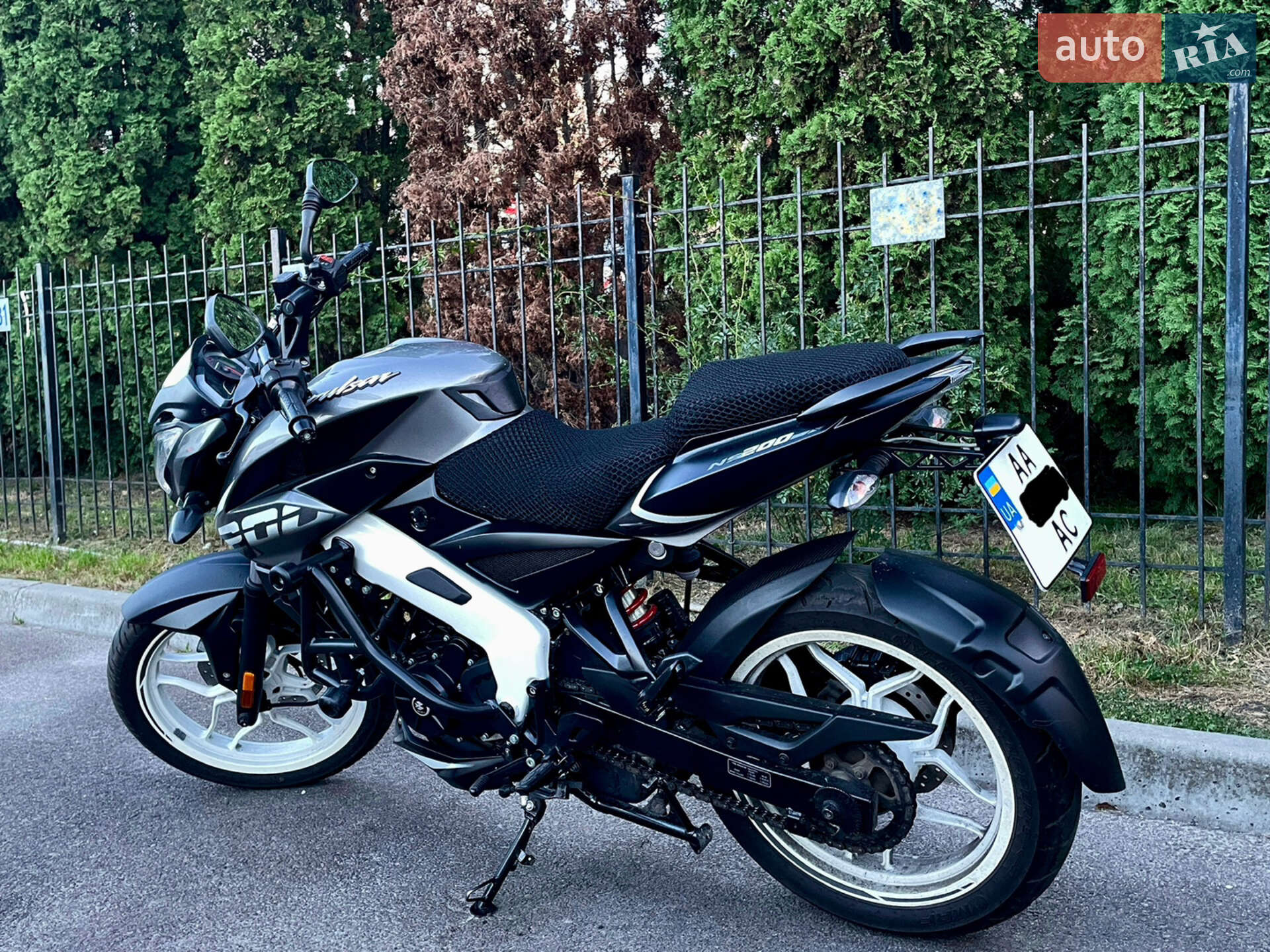 BAJAJ PULSAR NS200 2021