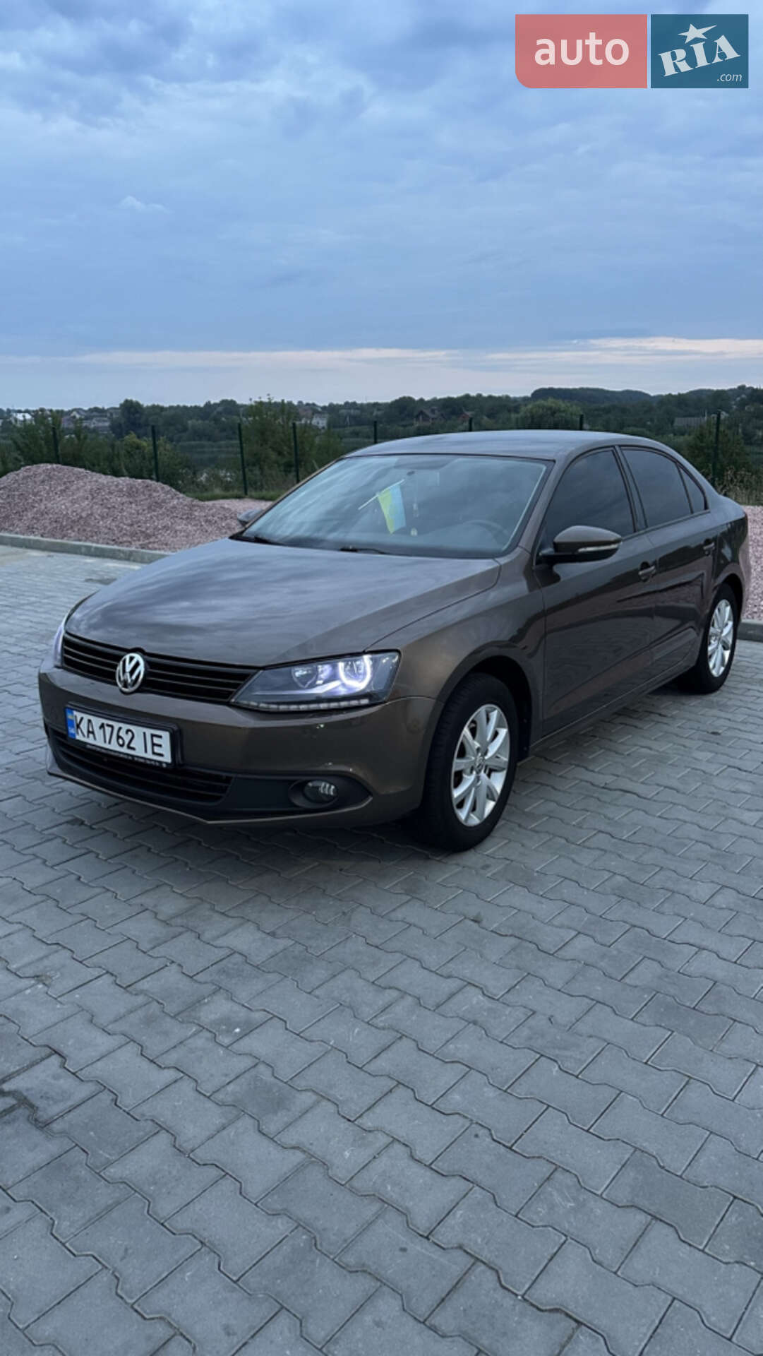 VOLKSWAGEN JETTA 2011