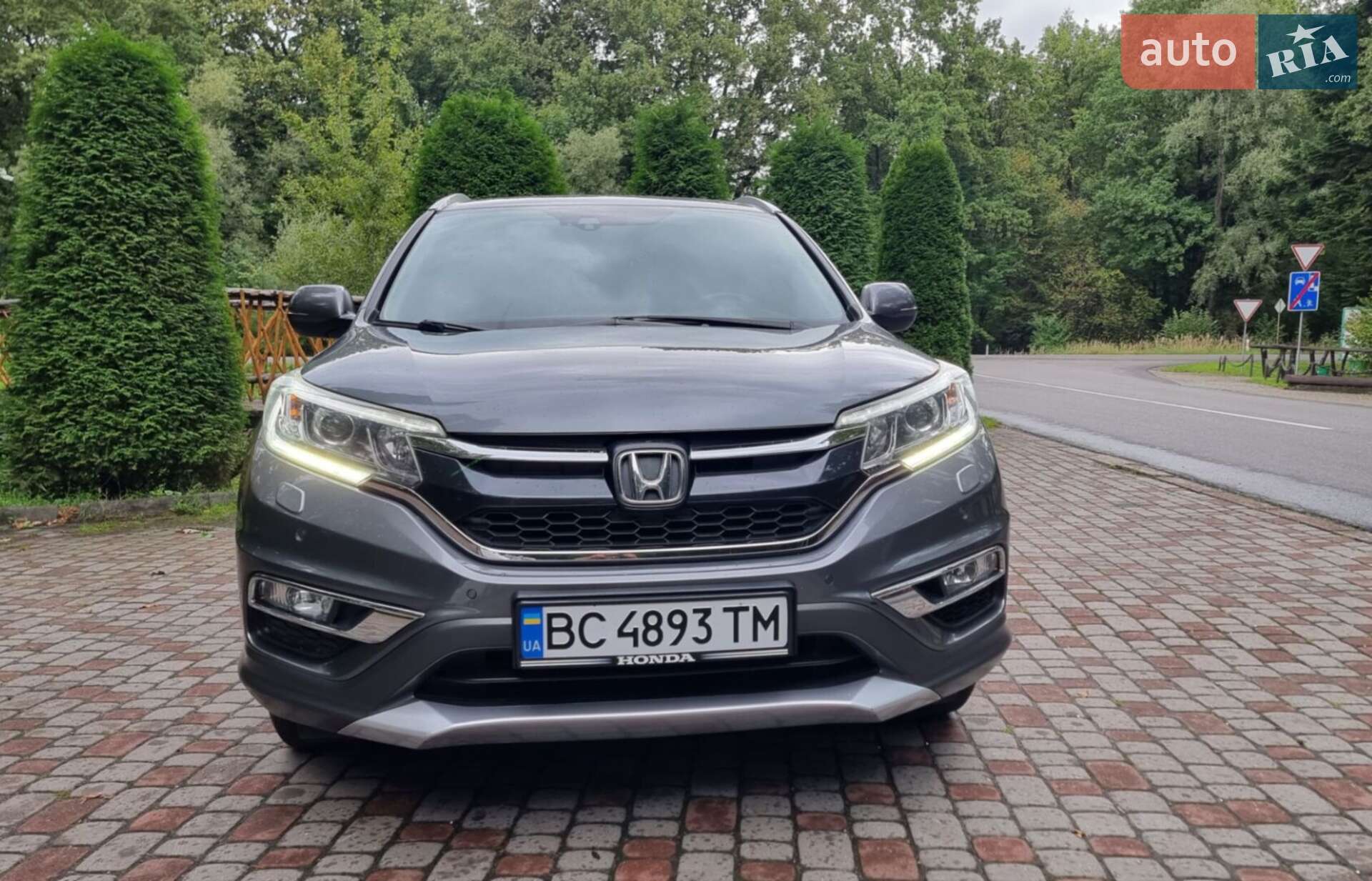 Головне фото звіту автомобіля HONDA CR-V 2015