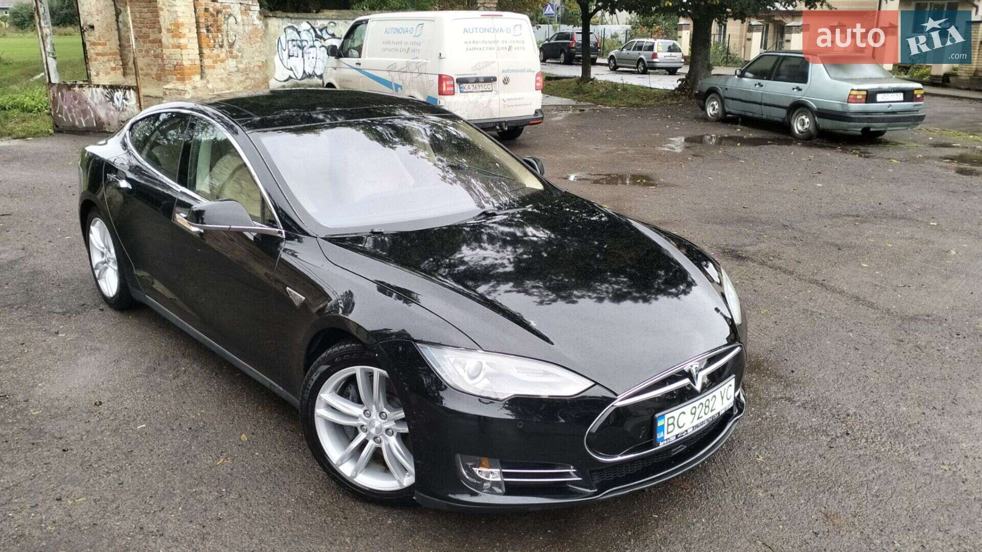 TESLA MODEL S 70D 2015