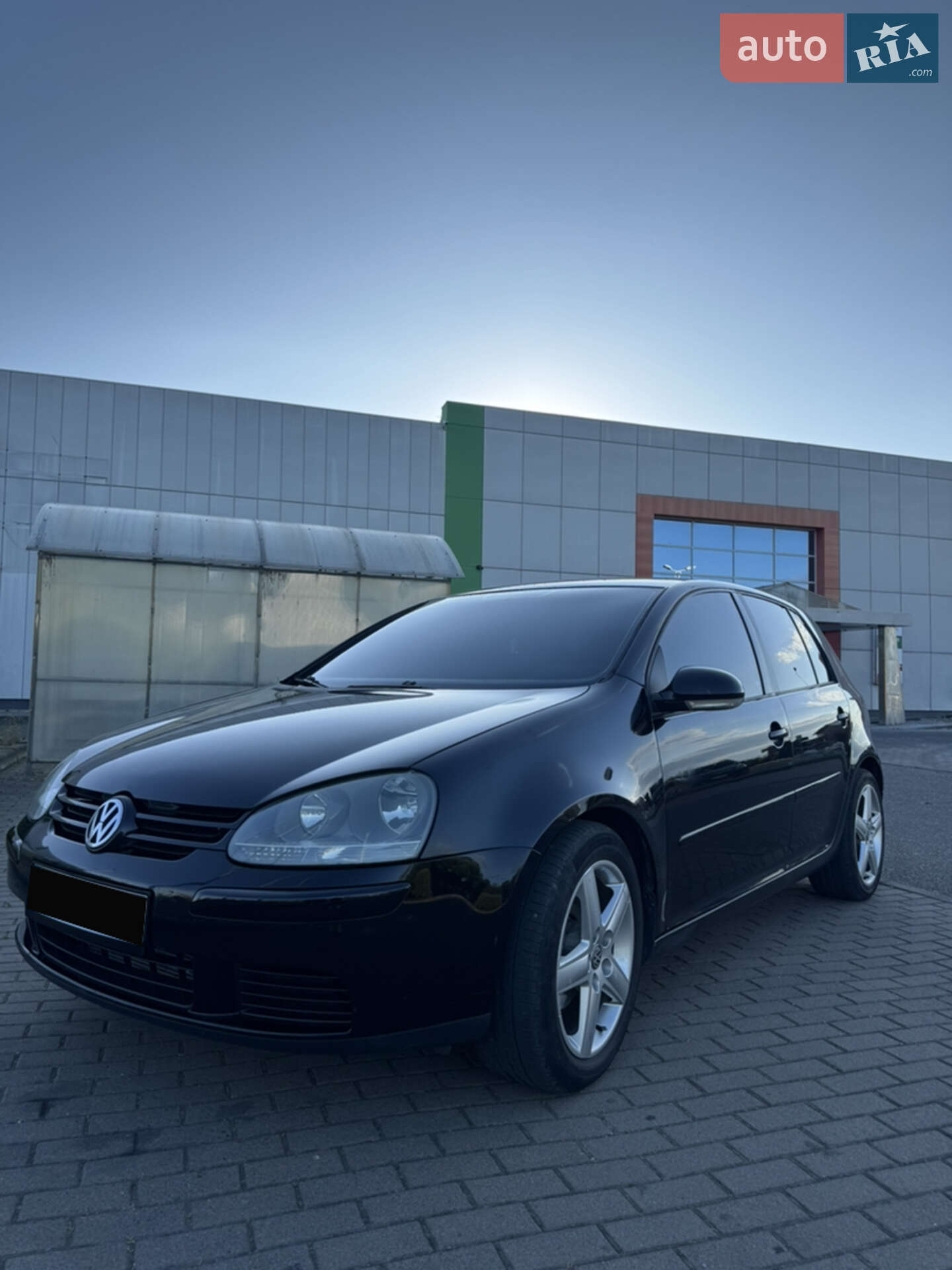 VOLKSWAGEN GOLF 2004