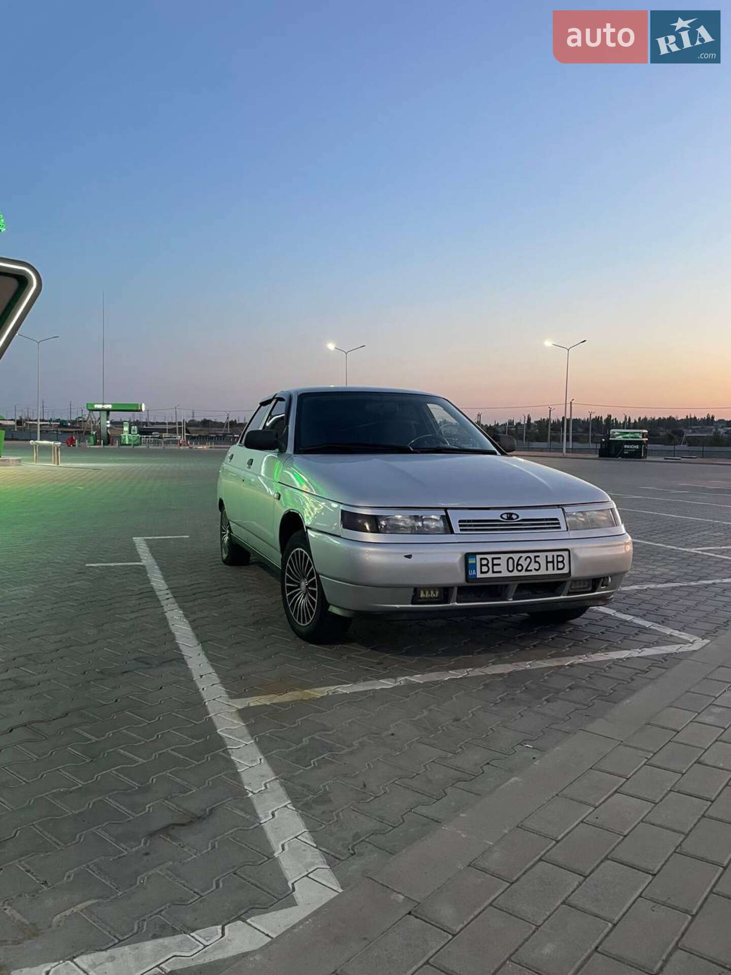 Головне фото звіту автомобіля ВАЗ 211040 2008